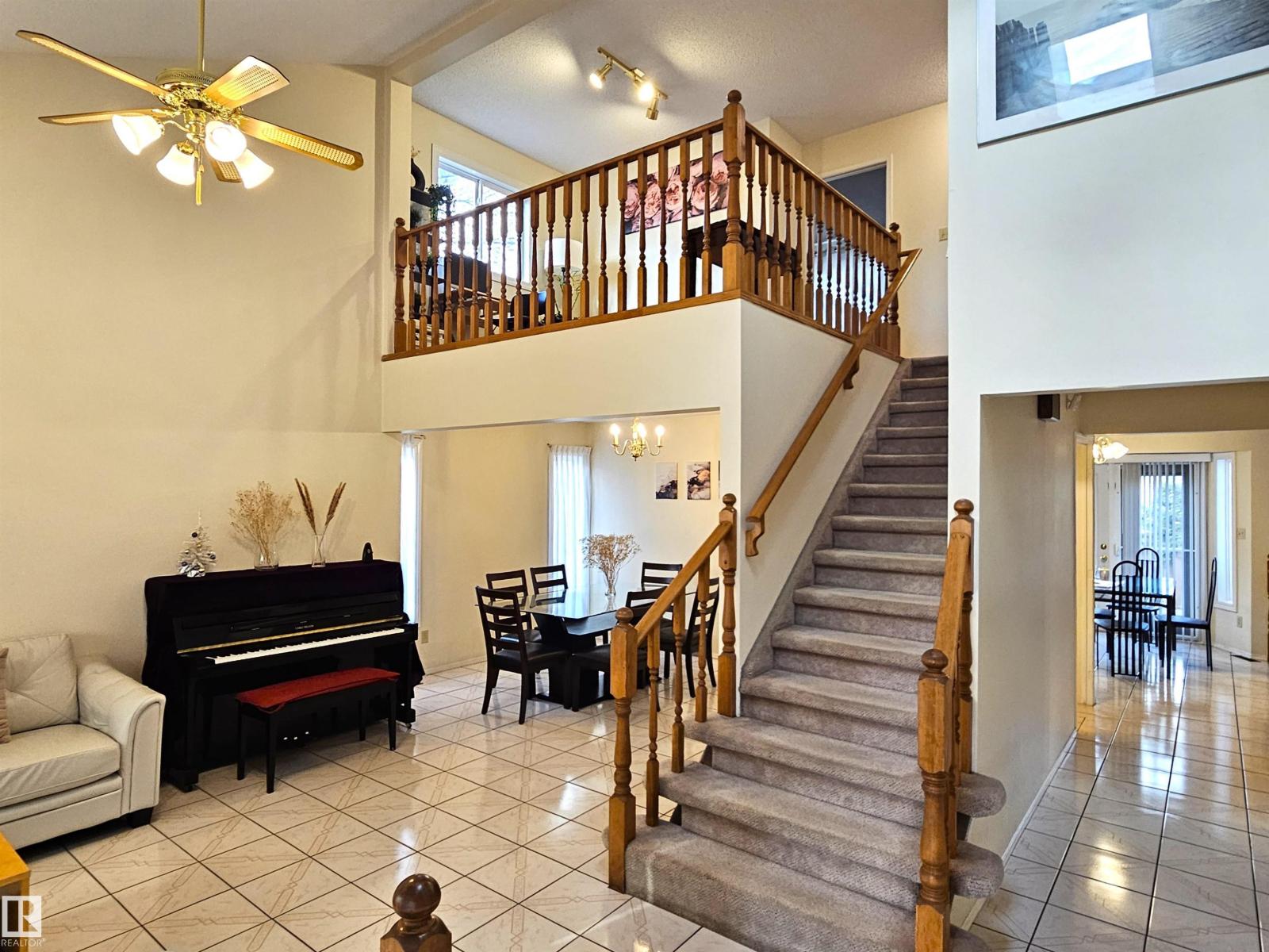 2433 89 Street NW, Edmonton, AB, T6K2Y8