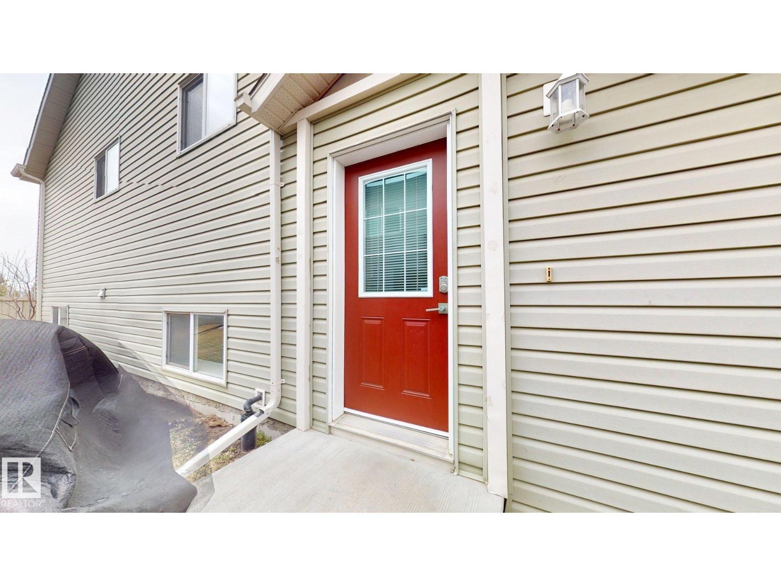 Additional image 2 of 2-6520 2 Avenue SW, Edmonton, AB, T6X1S4