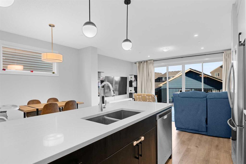 Additional image 5 of 571 Livingston Way NE, Calgary, AB, T3P 0V9