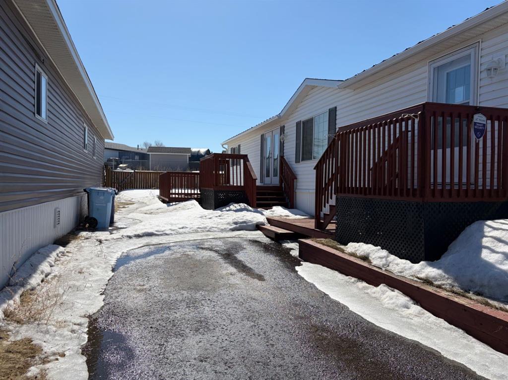 Additional image 2 of 300 Grandview Crescent, Fort Mcmurray, AB, T9H 4Y1