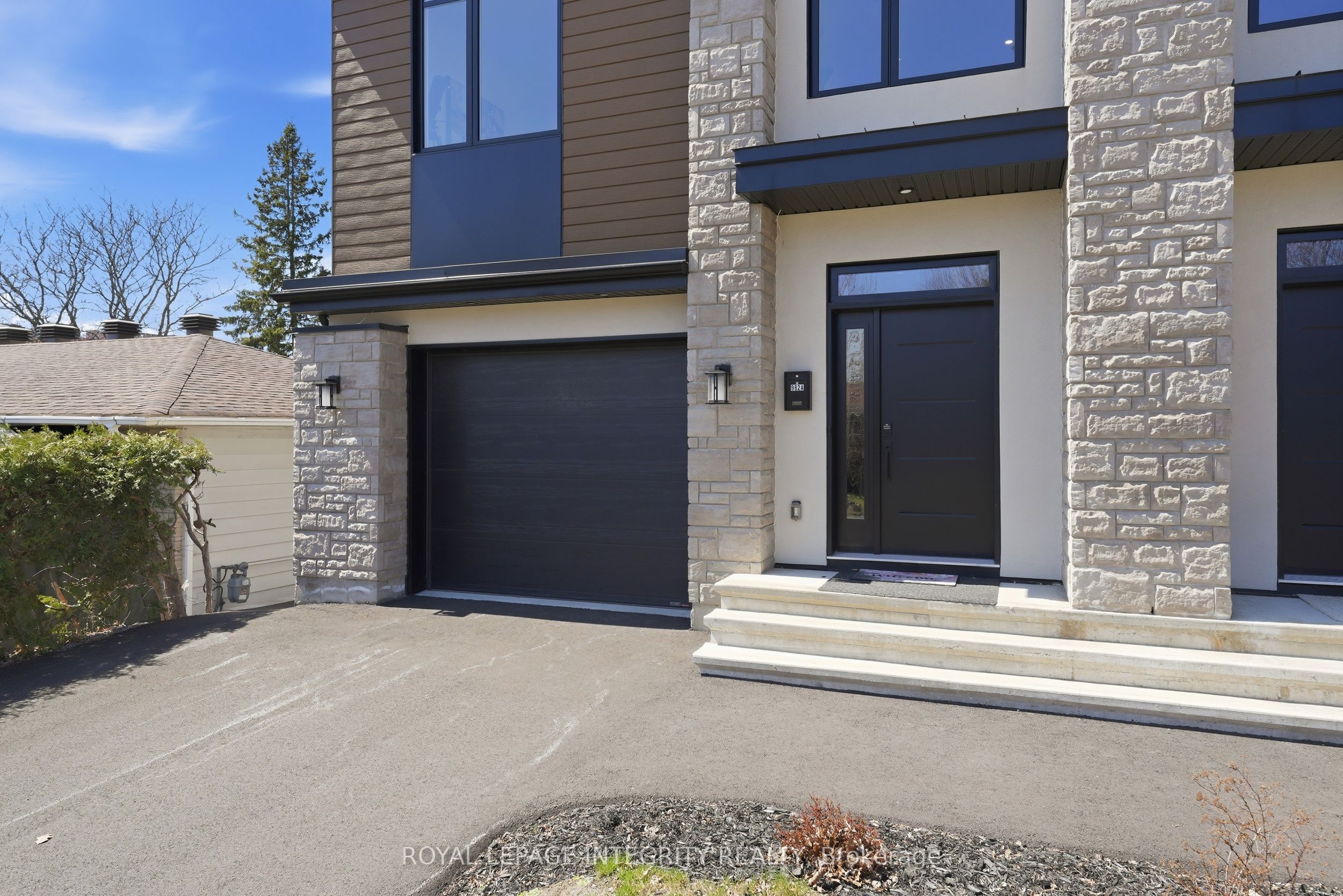 Additional image 3 of 984 Watson Street, Ottawa, ON, K2B 6C2