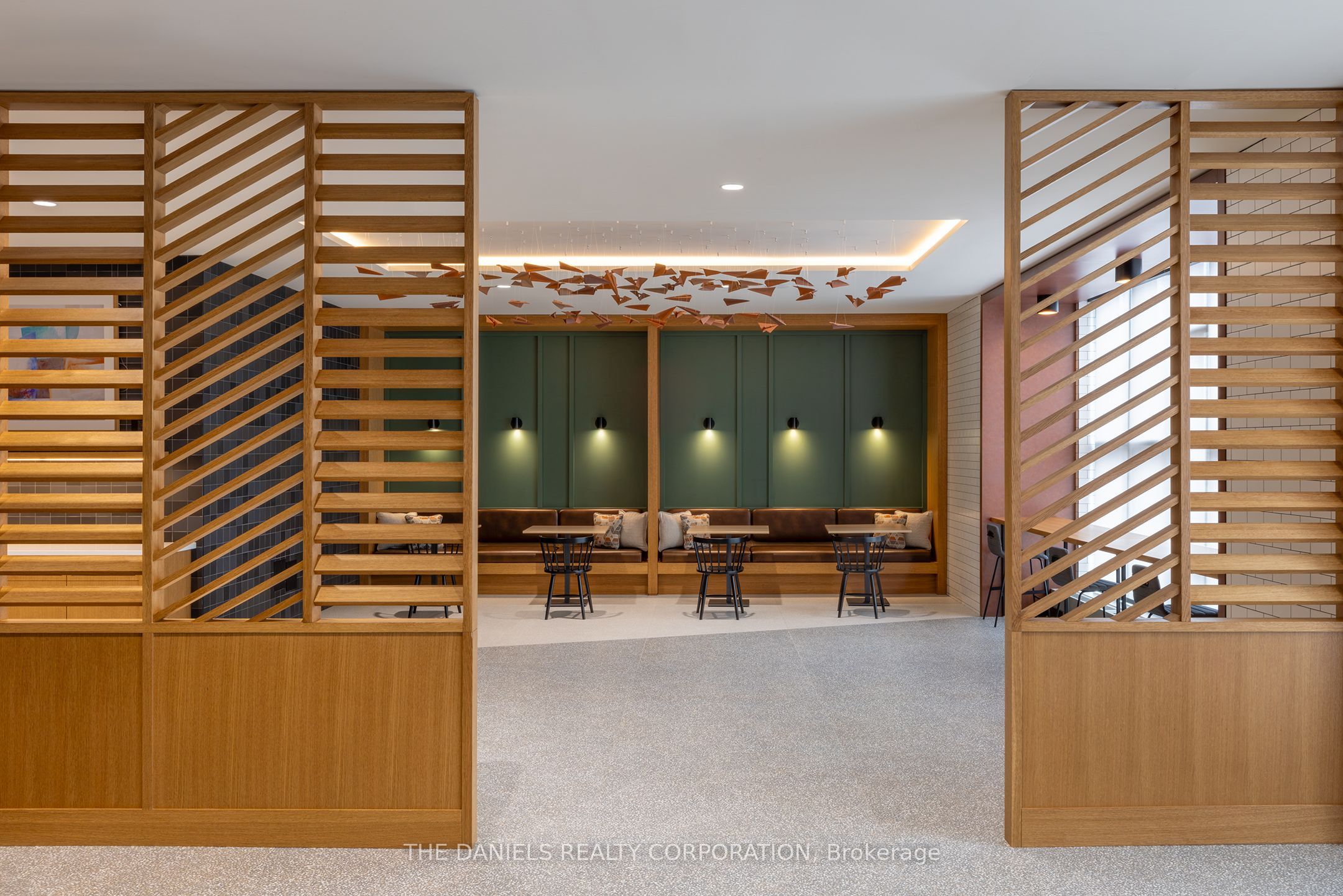 Additional image 2 of 517-2495 Eglinton Avenue W, Mississauga, ON, L5M 2T2