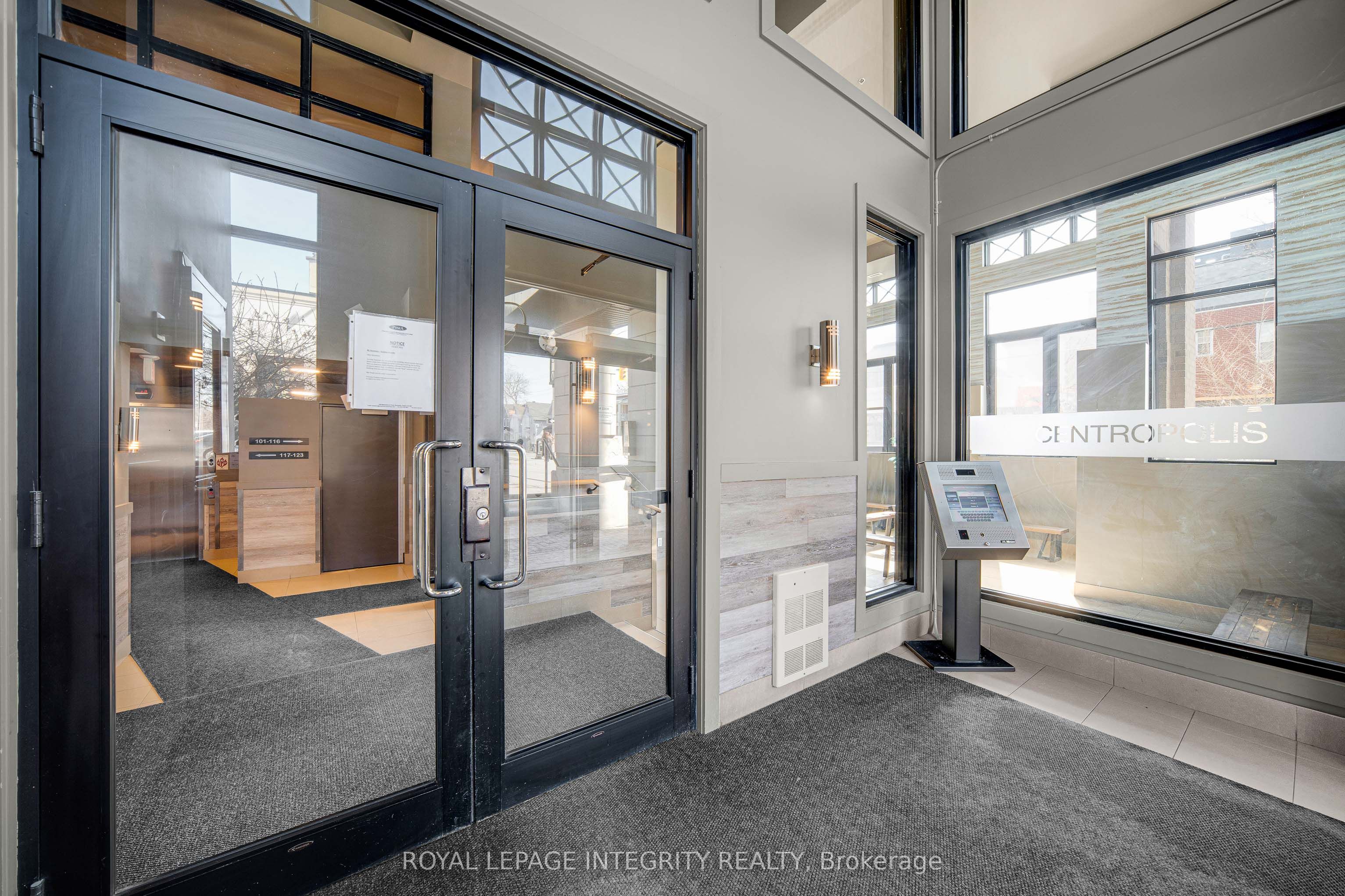 Additional image 4 of 320-429 Kent Street, Ottawa, ON, K2P 1B5