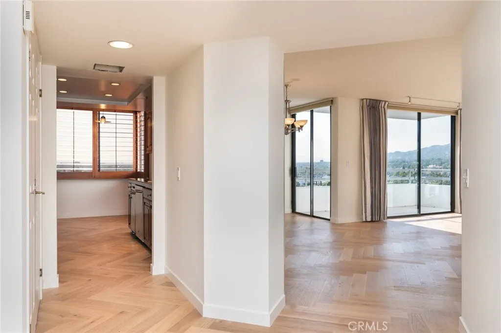 Additional image 7 of 345 Pioneer Dr Unit 905, Glendale, CA 91203