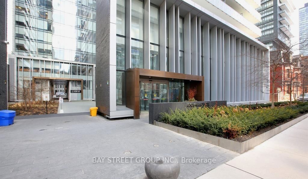 1011-50 Charles Street E, Toronto, ON, M4Y 0C3