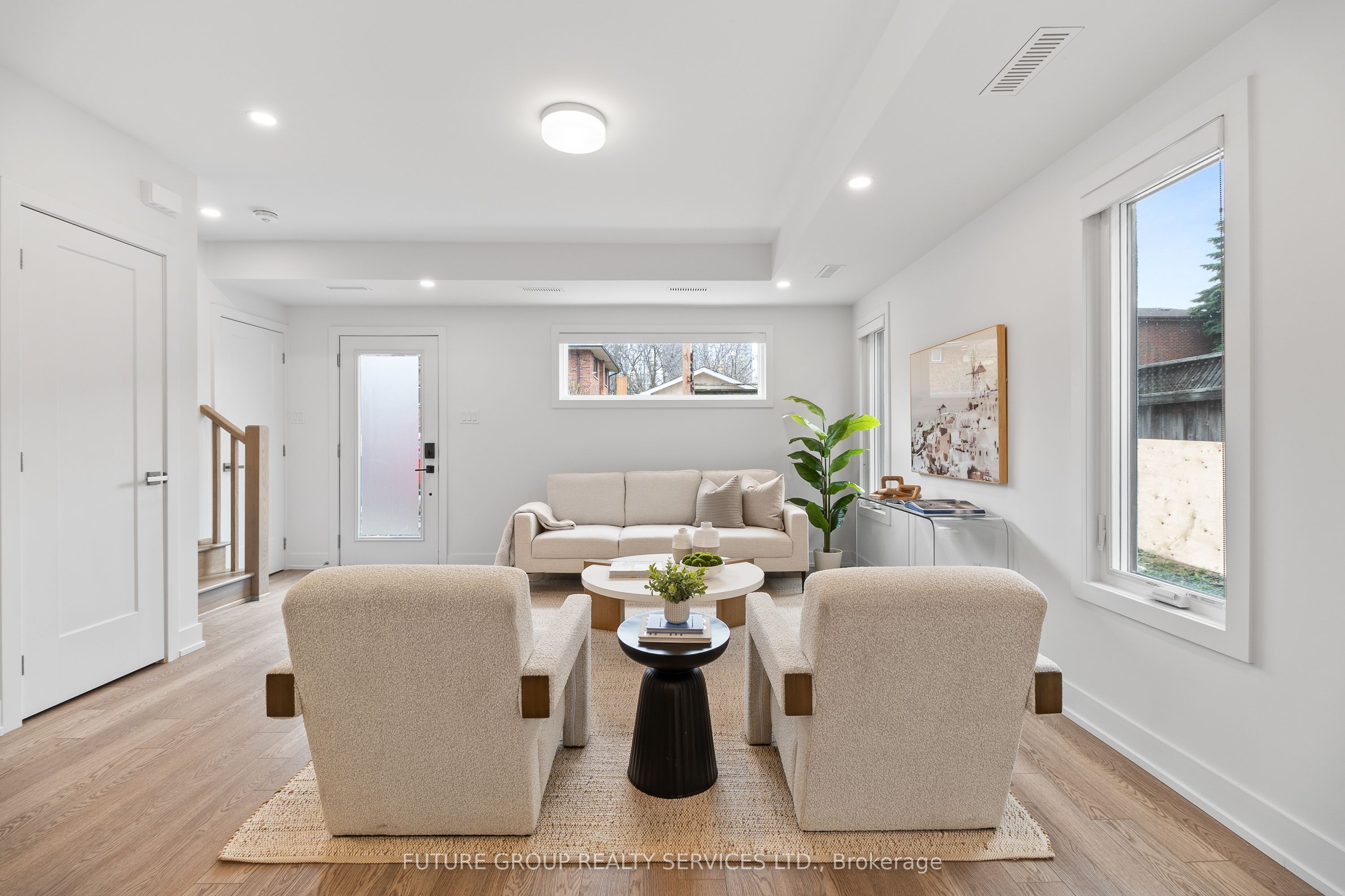Additional image 5 of Unit 5-34 Poplar Avenue, Toronto, ON, M9B 3R4