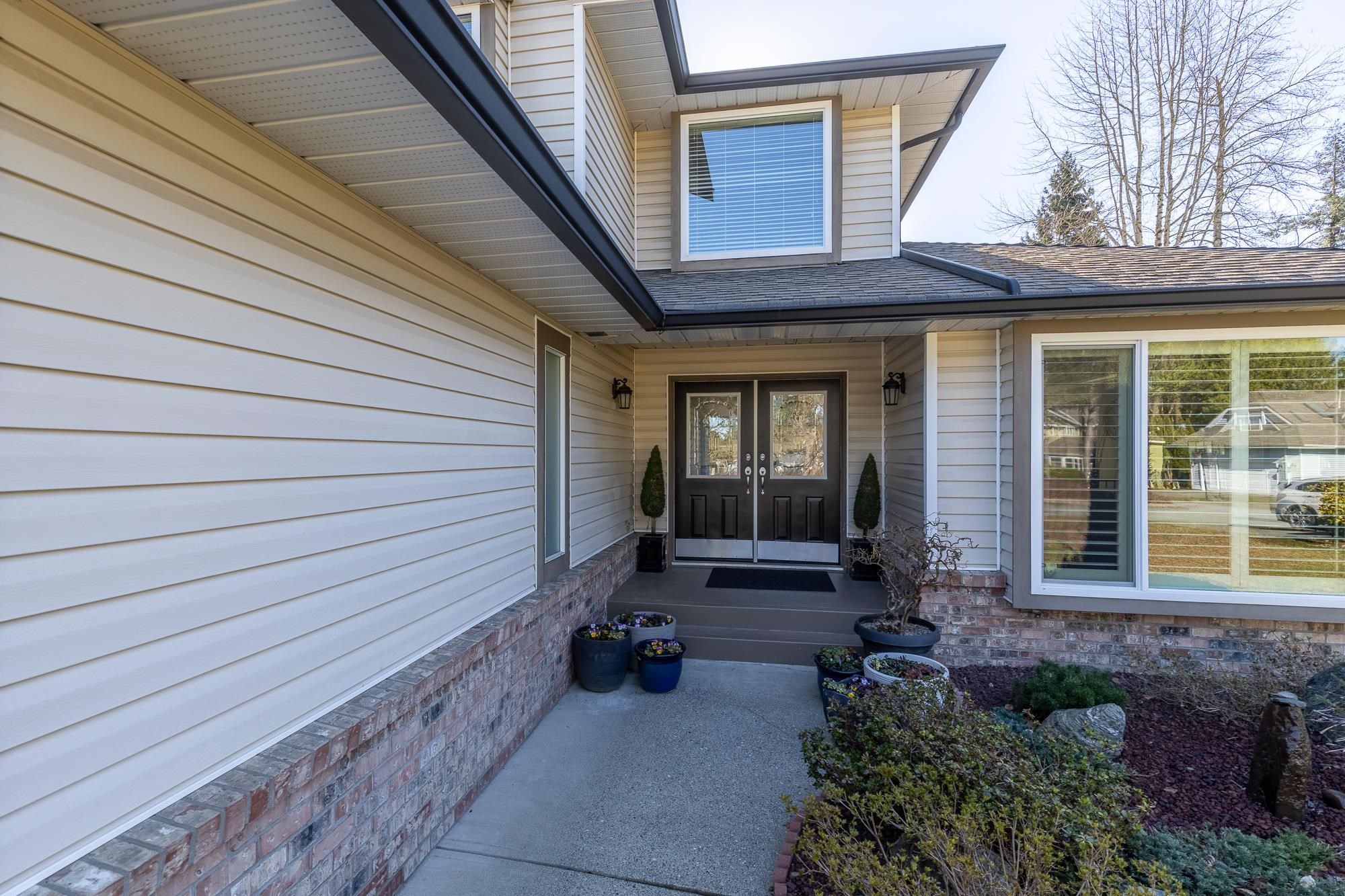 Additional image 2 of 5976 Southpark Grove, Surrey, BC, V3X 2B9
