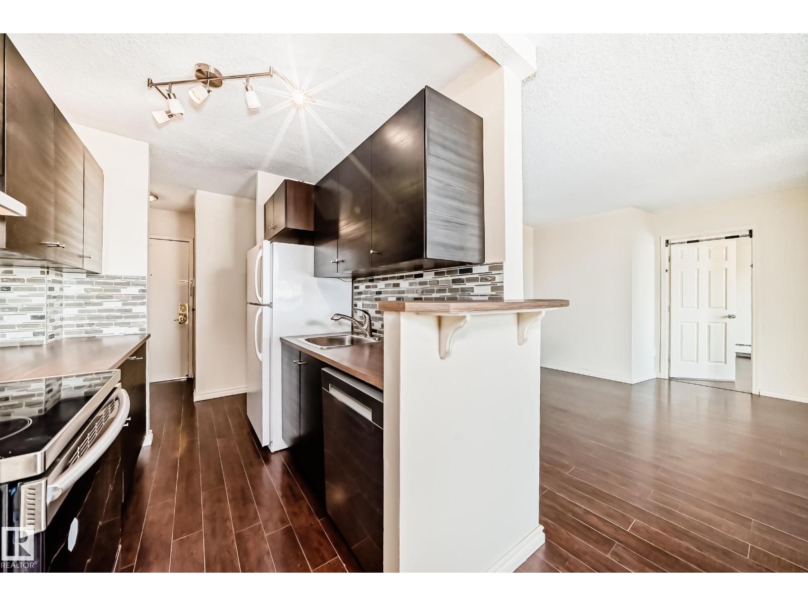 Additional image 6 of 1601-9909 110 Street NW, Edmonton, AB, T5K2E5