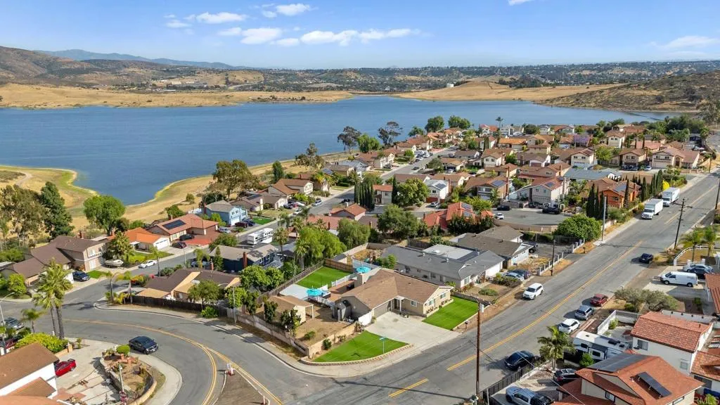 157 Lakeview Avenue, Spring Valley, CA 91977