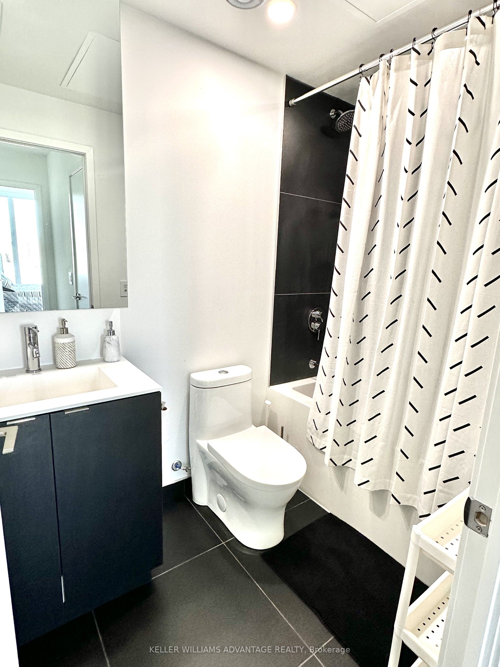 Additional image 3 of 802-20 Edward Street, Toronto, ON, M5G 0C5