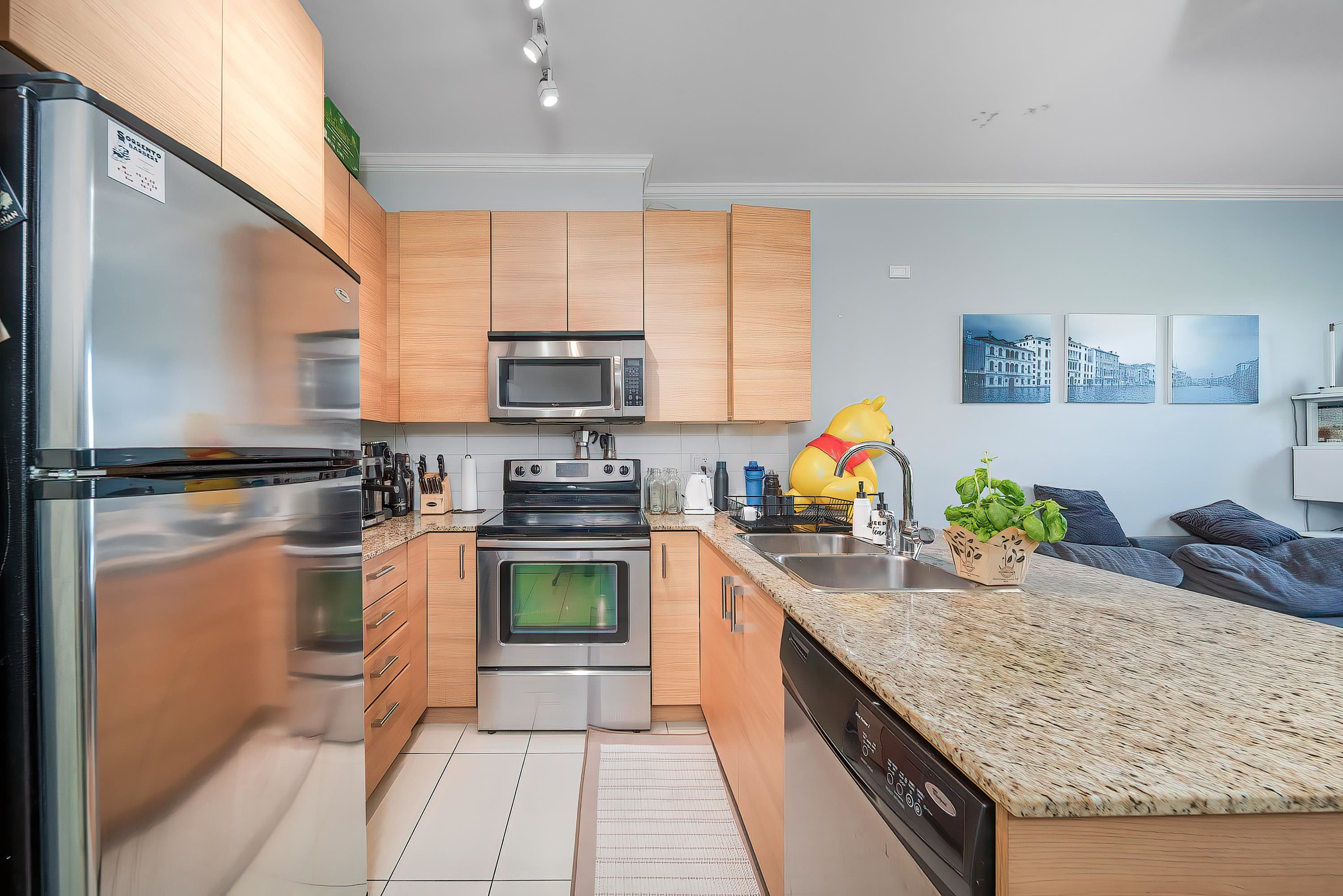 Additional image 3 of 214-5788 Sidley Street, Burnaby, BC, V5J 5E5