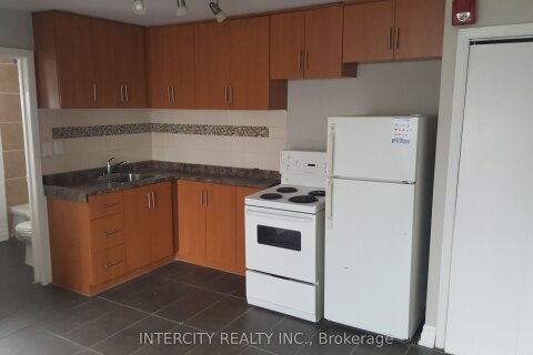 Additional image 7 of 7-14 North Alarton Street, Mississauga, ON, L4T 1J8