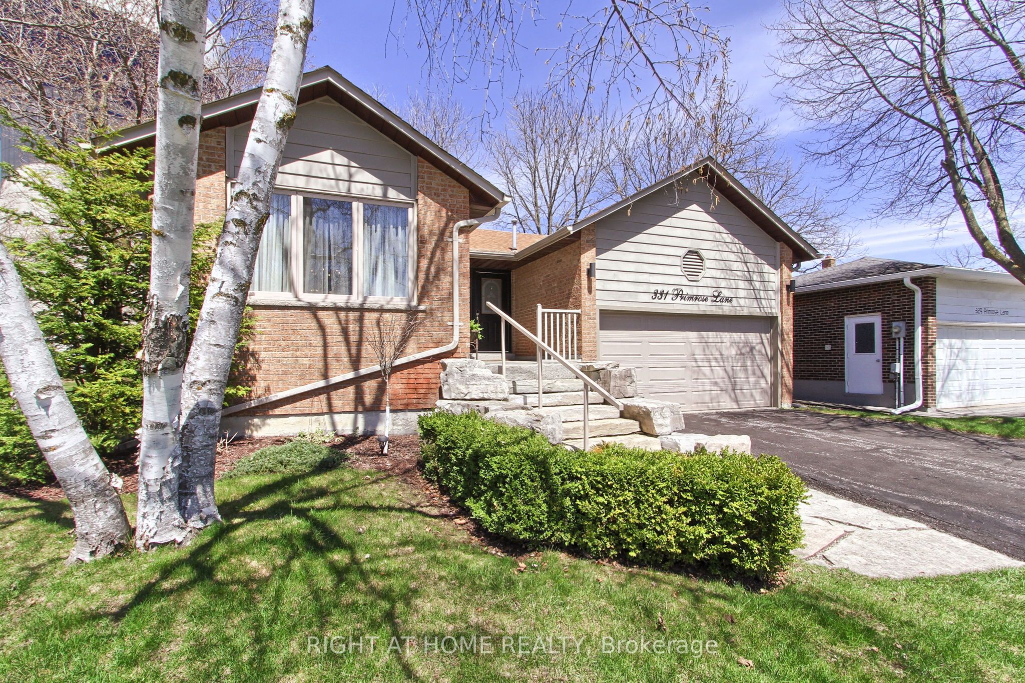 331 Primrose Lane, Newmarket, ON, L3Y 5Z3