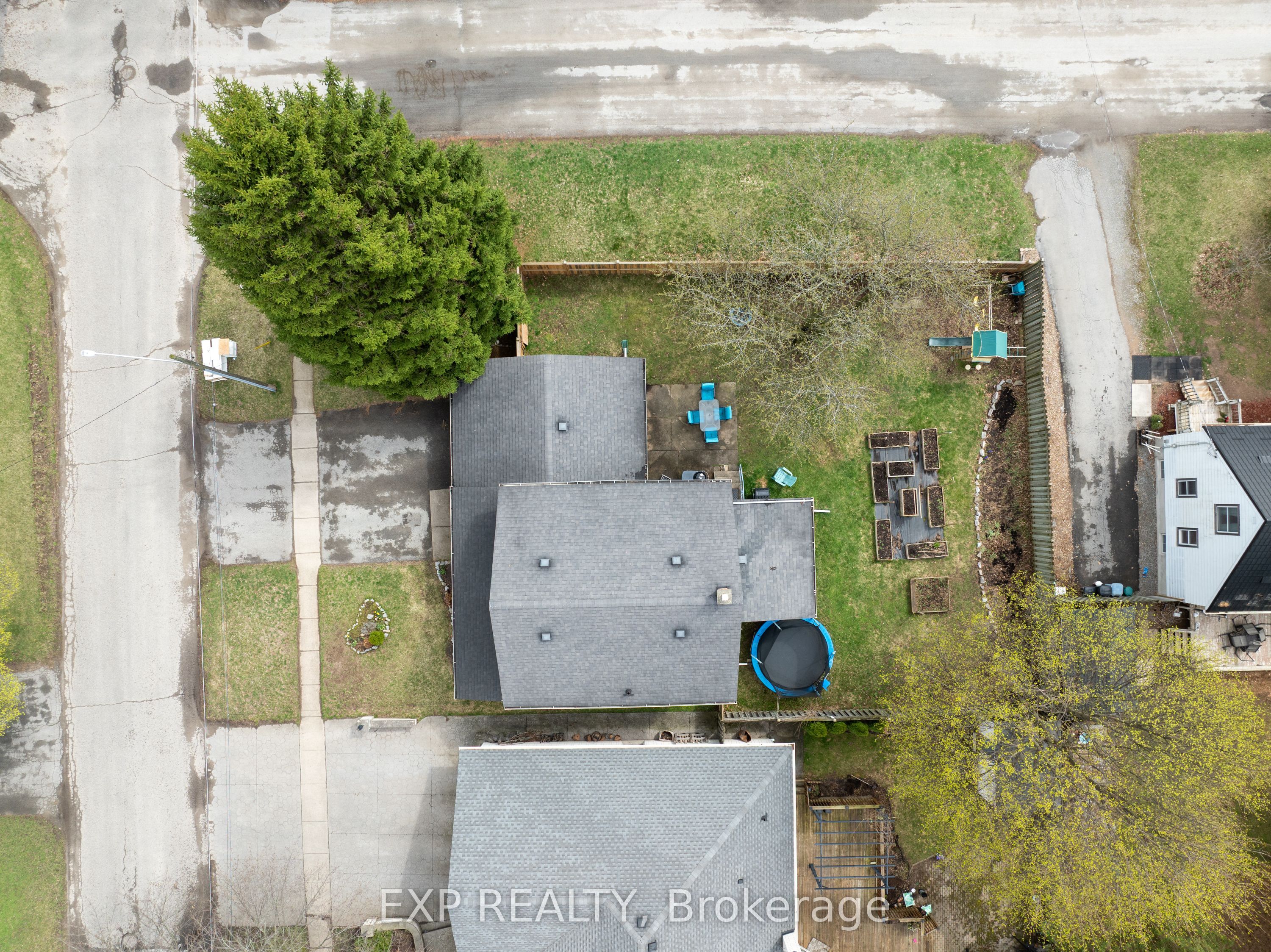 Additional image 3 of 6328 Gore Street, Niagara Falls, ON, L2J 1X8