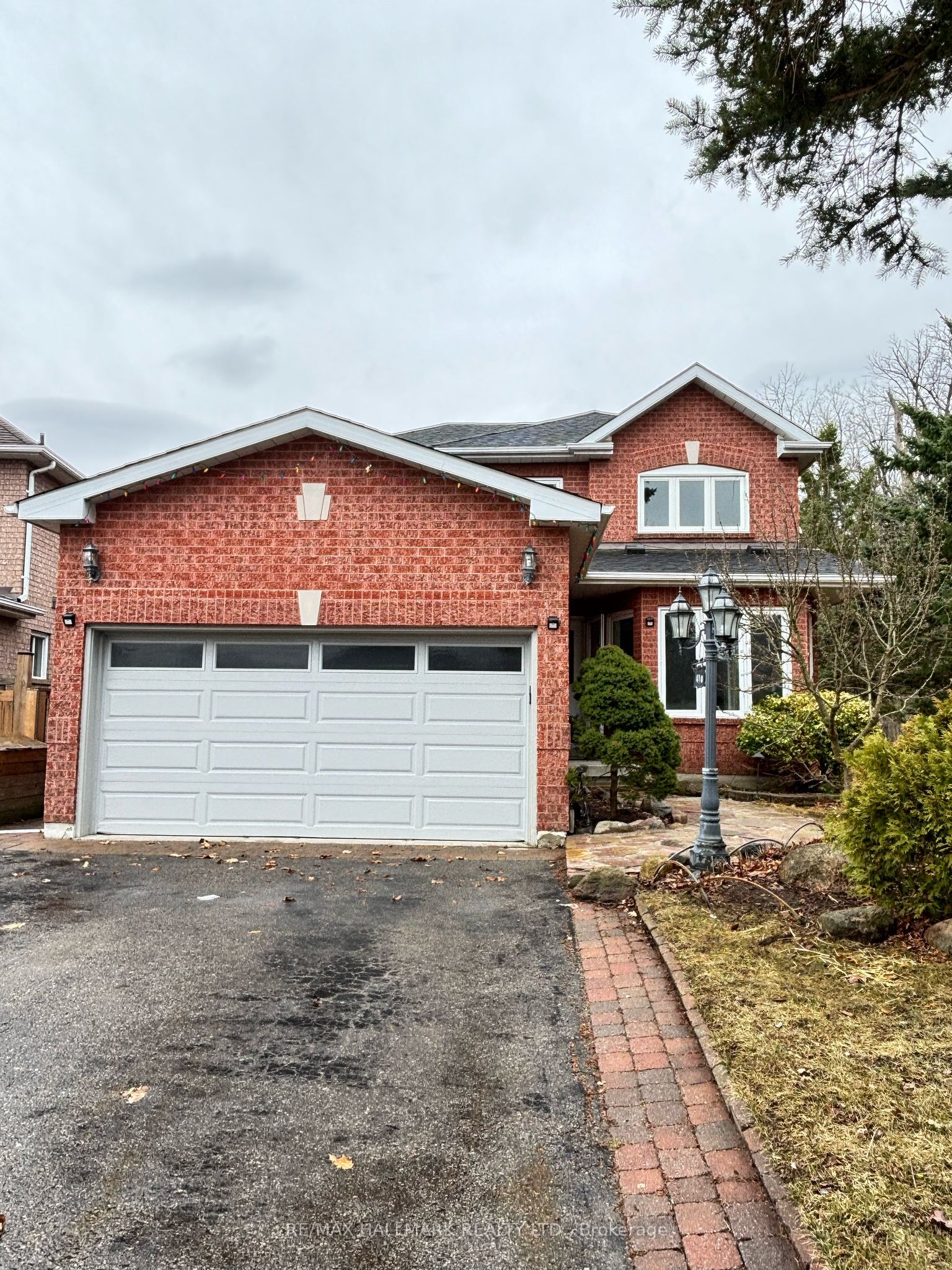 BSMNT-410 Clearmeadow Boulevard, Newmarket, ON, L3X 2C7