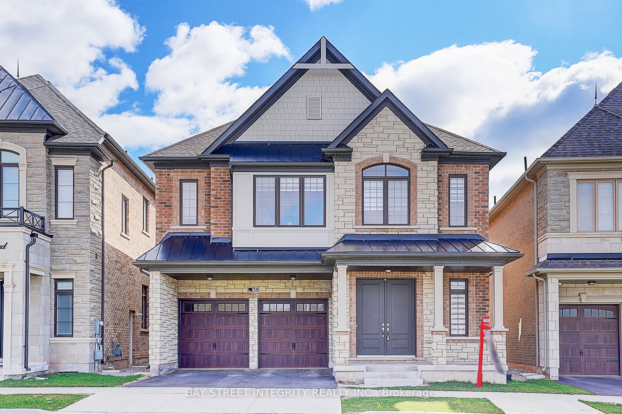 38 Settlers Road E, Oakville, ON, L6H 0Y8