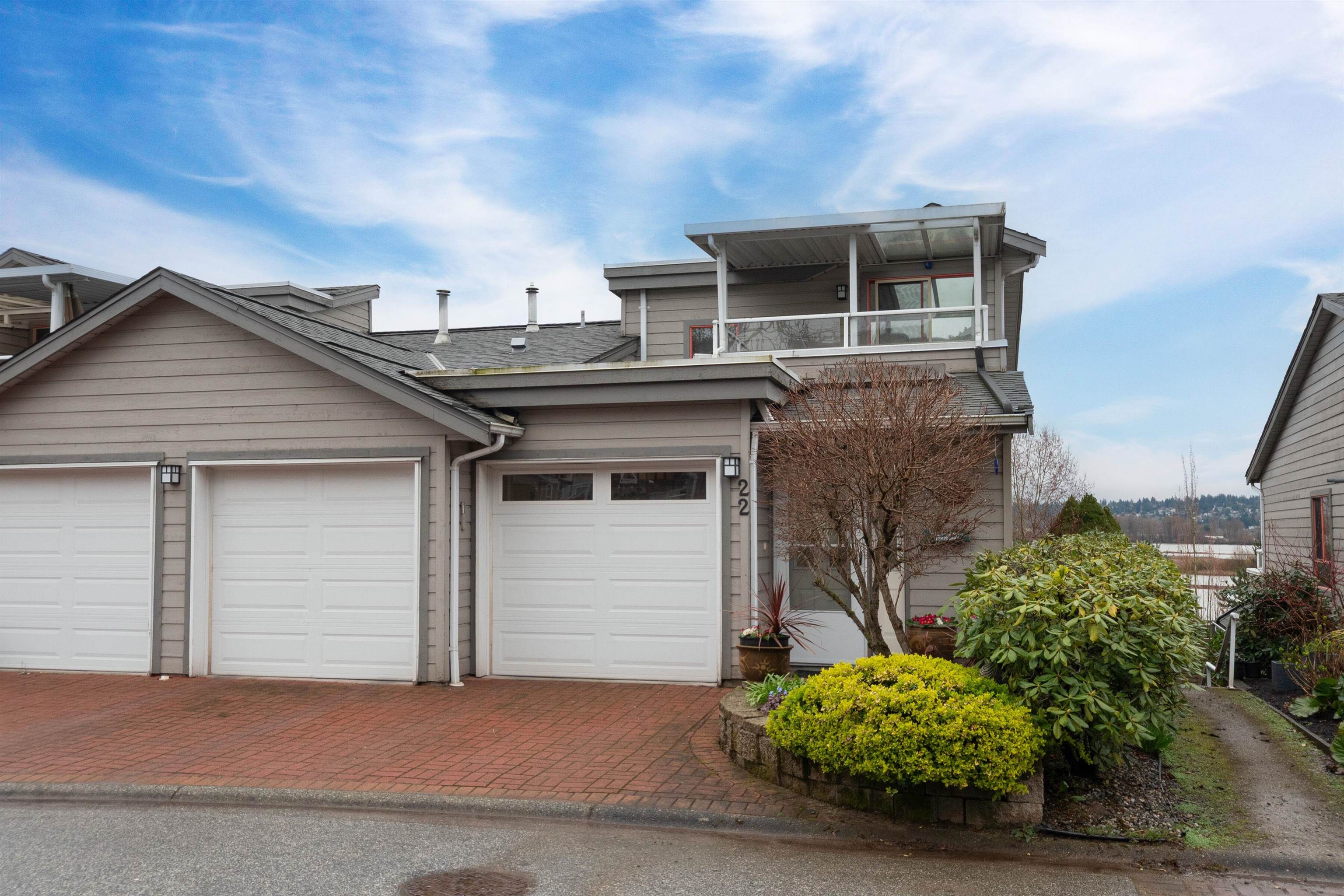 22-323 Governors Court, New Westminster, BC, V3L 5S6