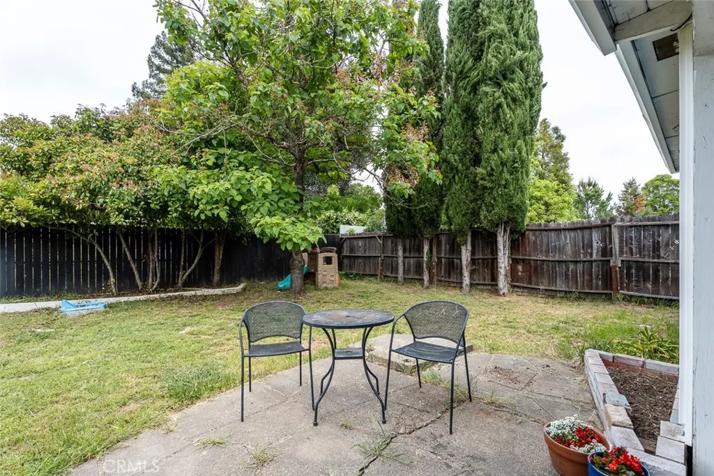 351 Warren Drive, Ukiah, CA 95482