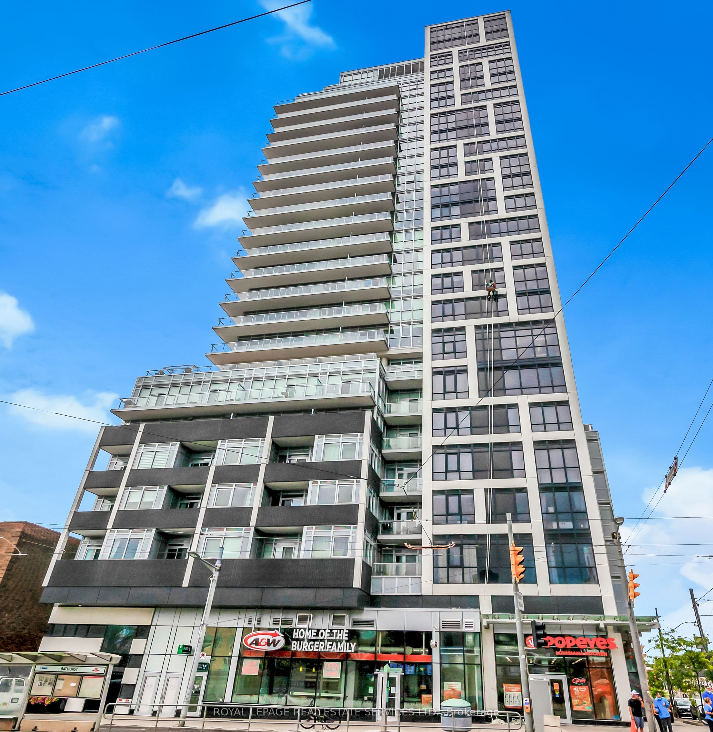 1104-501 St Clair Avenue W, Toronto, ON, M5P 0A2