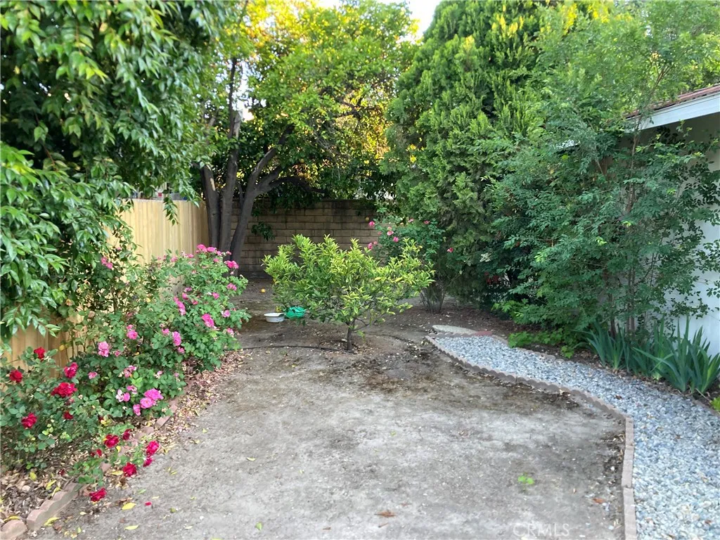Additional image 15 of 23540 Collins St, Woodland Hills, CA 91367