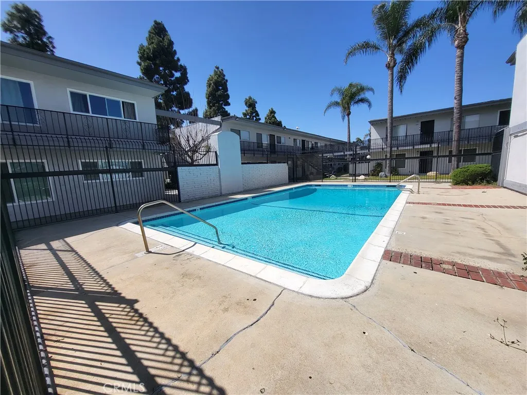 5500 Ackerfield Ave Unit 304, Long Beach, CA 90805