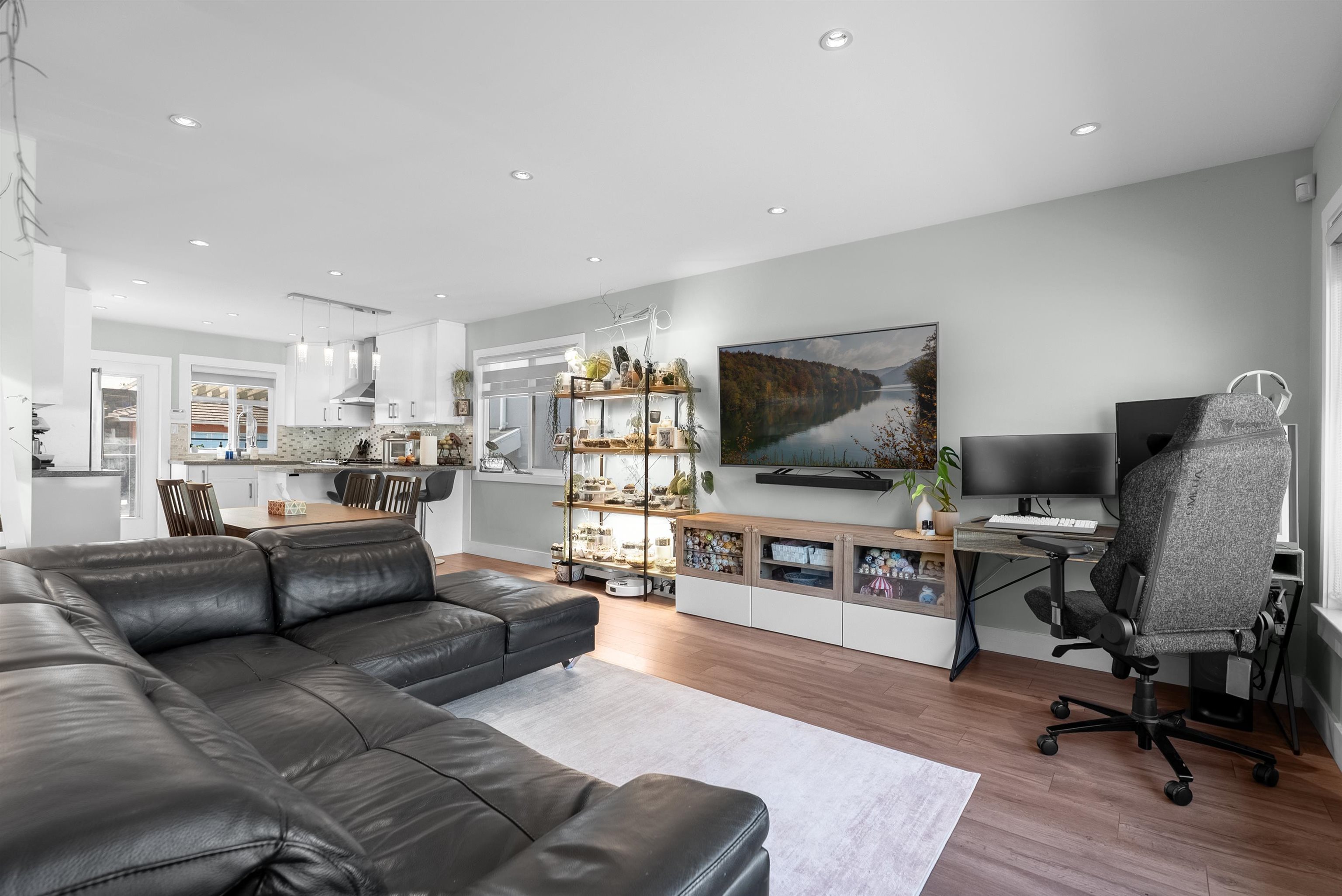 Additional image 2 of 2576 27th Avenue E, Vancouver, BC, V5R 1N1