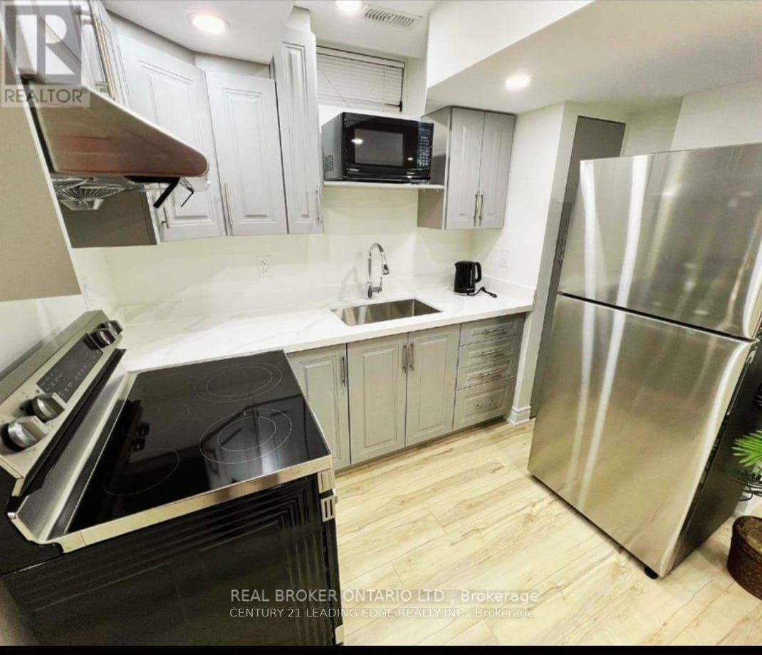 Additional image 4 of 70 Campwood Crescent, Brampton, ON, L6P 0W8
