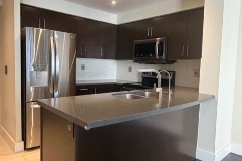 Additional image 8 of 1002-3 Michael Power Place, Toronto, ON, M9A 0A2