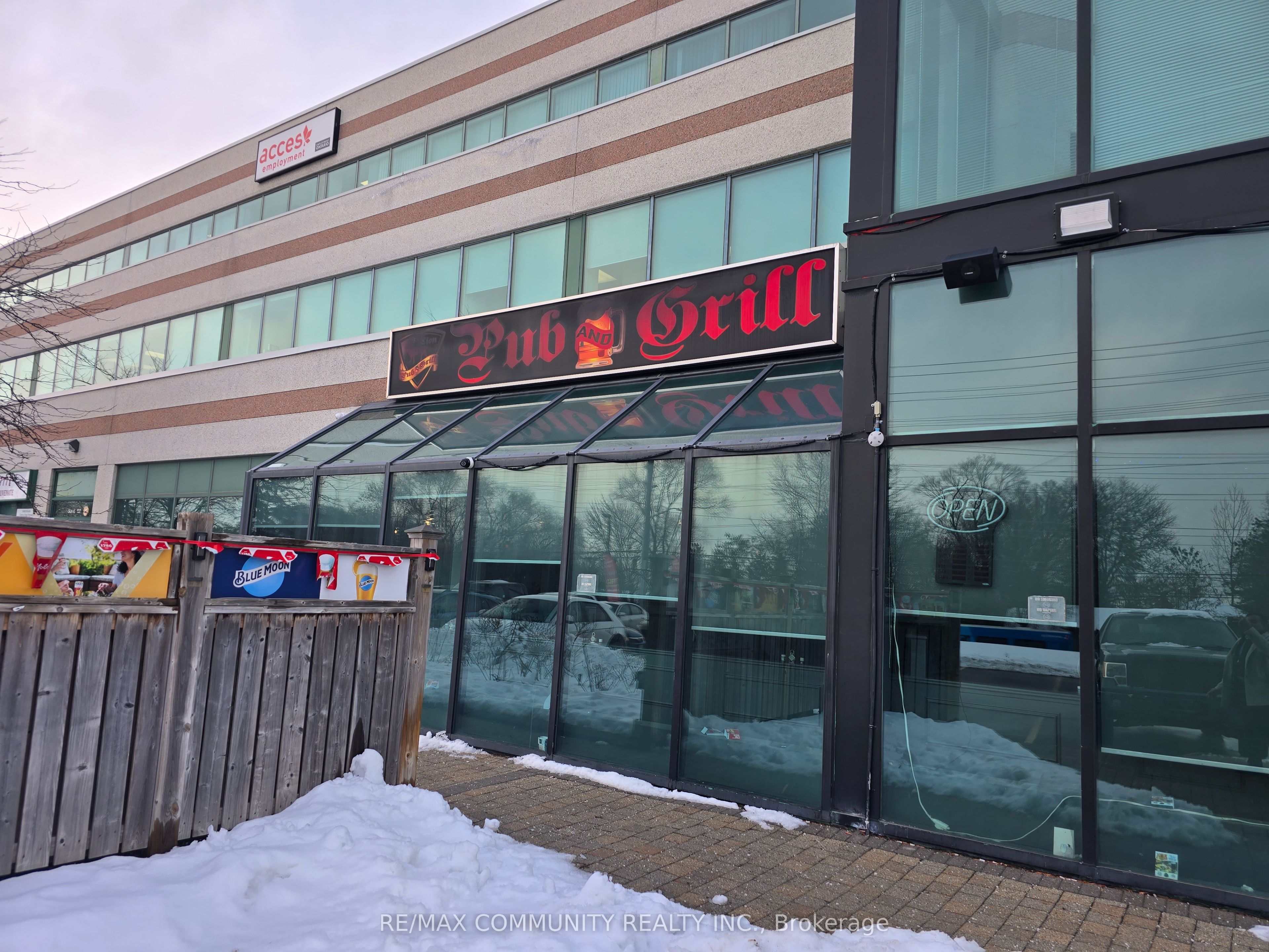 101-1091 Gorham Street, Newmarket, ON, L3Y 8X7