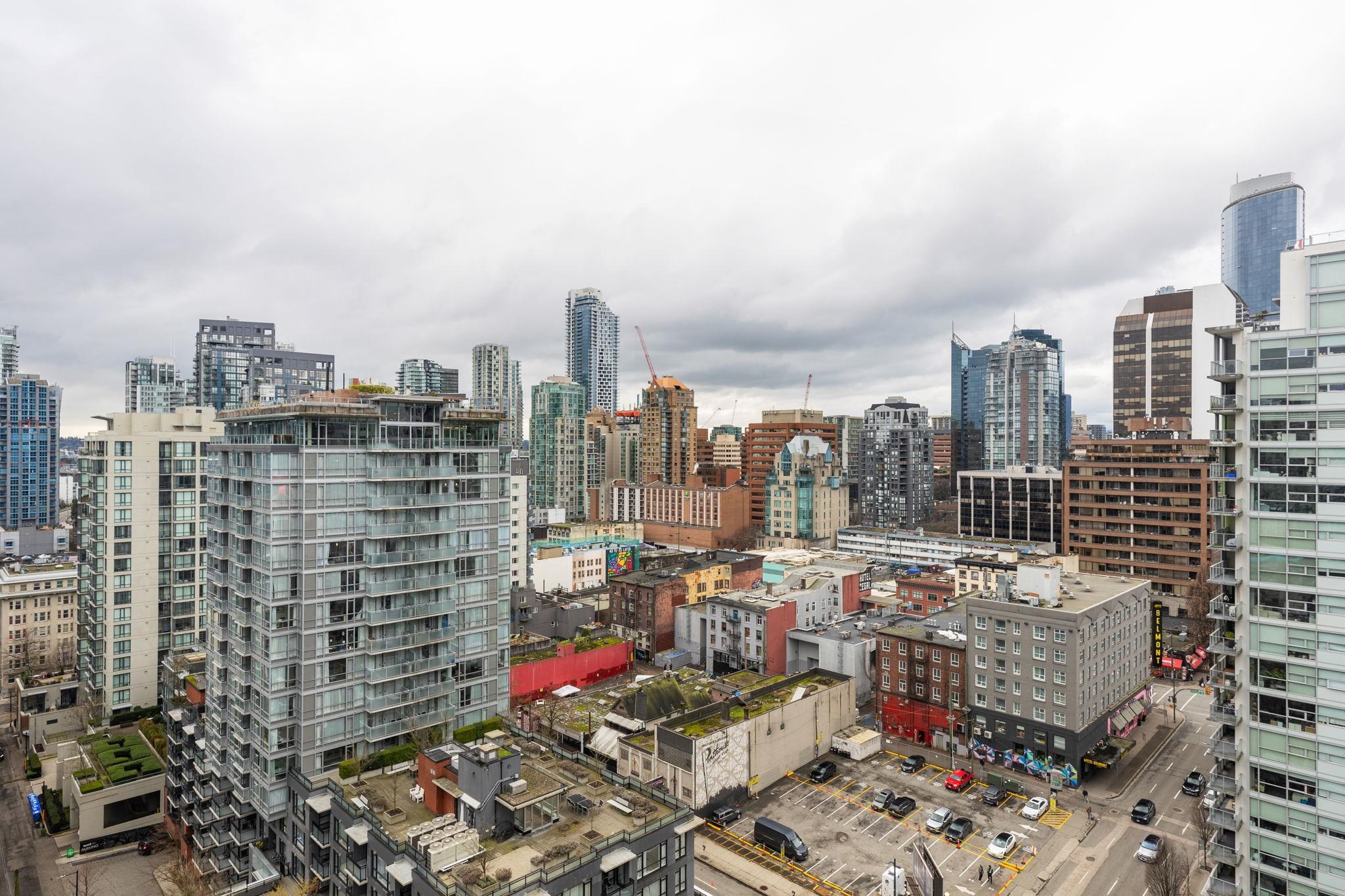 2002-989 Richards Street, Vancouver, BC, V6B 6R6