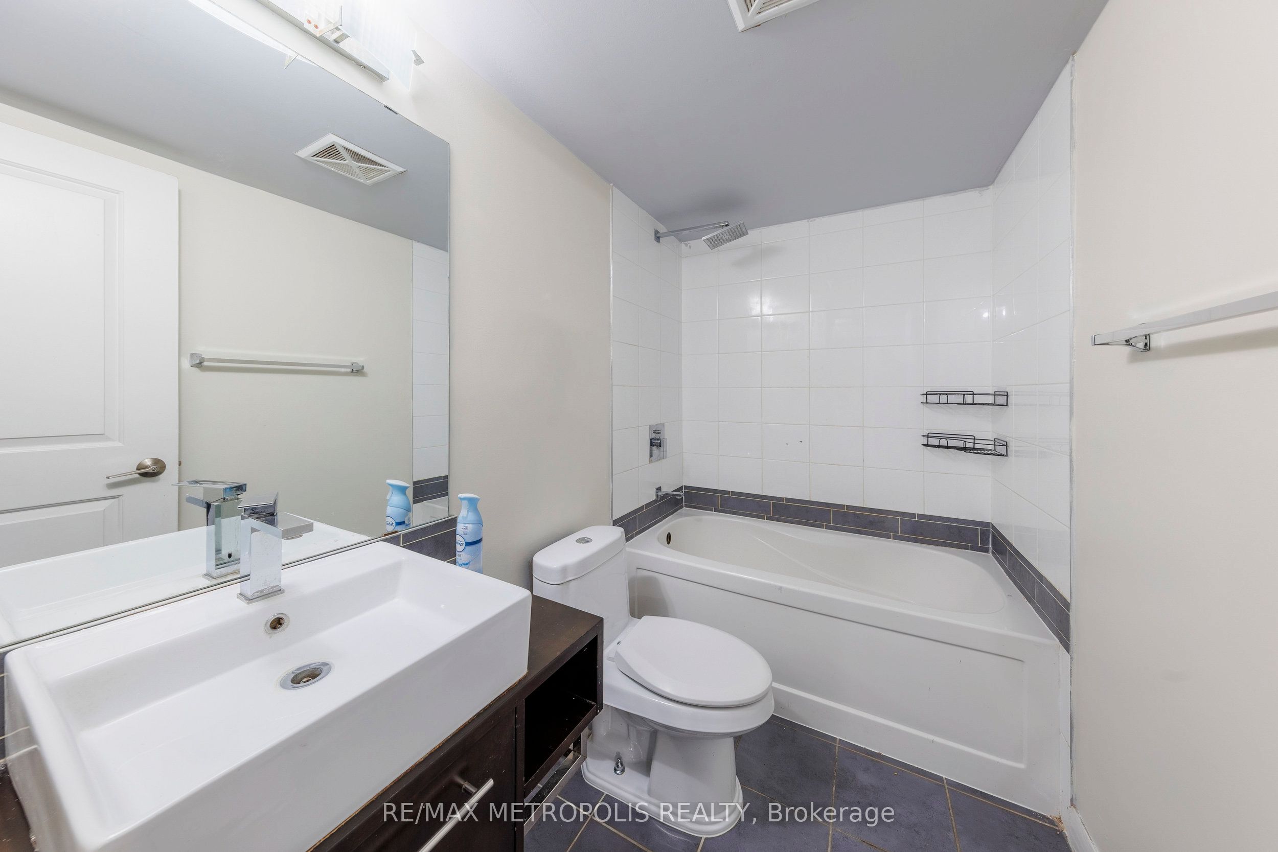 Additional image 4 of 1909-25 Town Centre Court, Toronto, ON, M1P 0B4