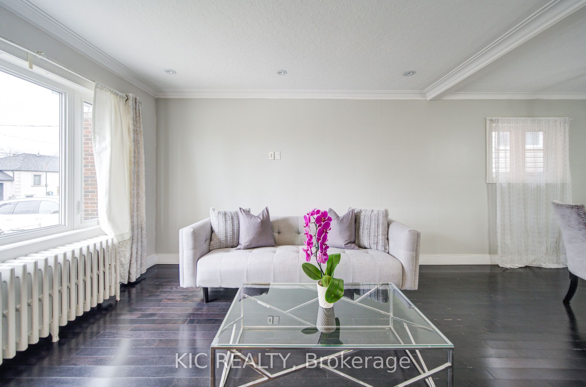 Additional image 3 of 35 Montcalm Avenue, Toronto, ON, M6E 4N2