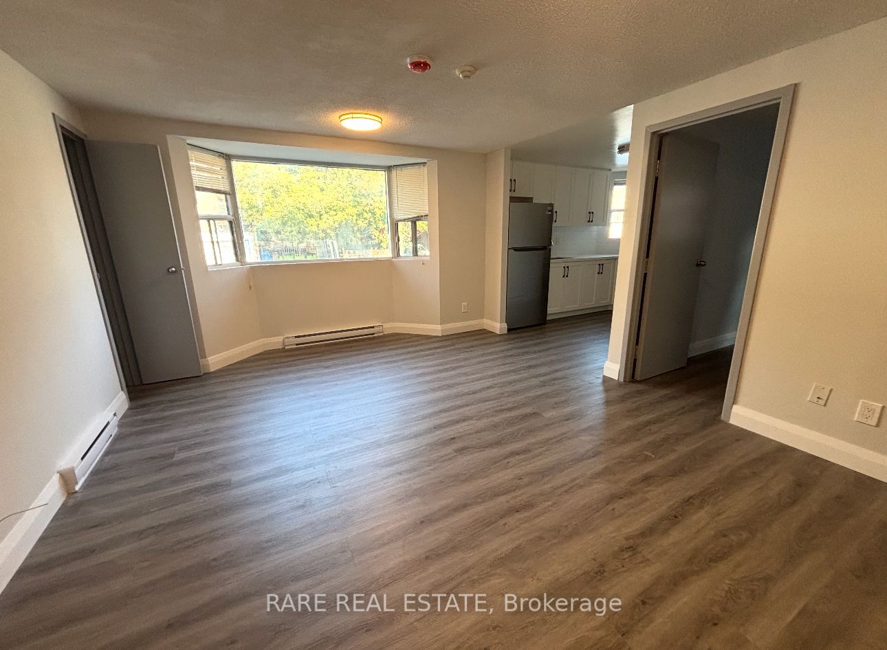 Additional image 2 of 4-99 Bellevue Avenue, Toronto, ON, M5T 2N8