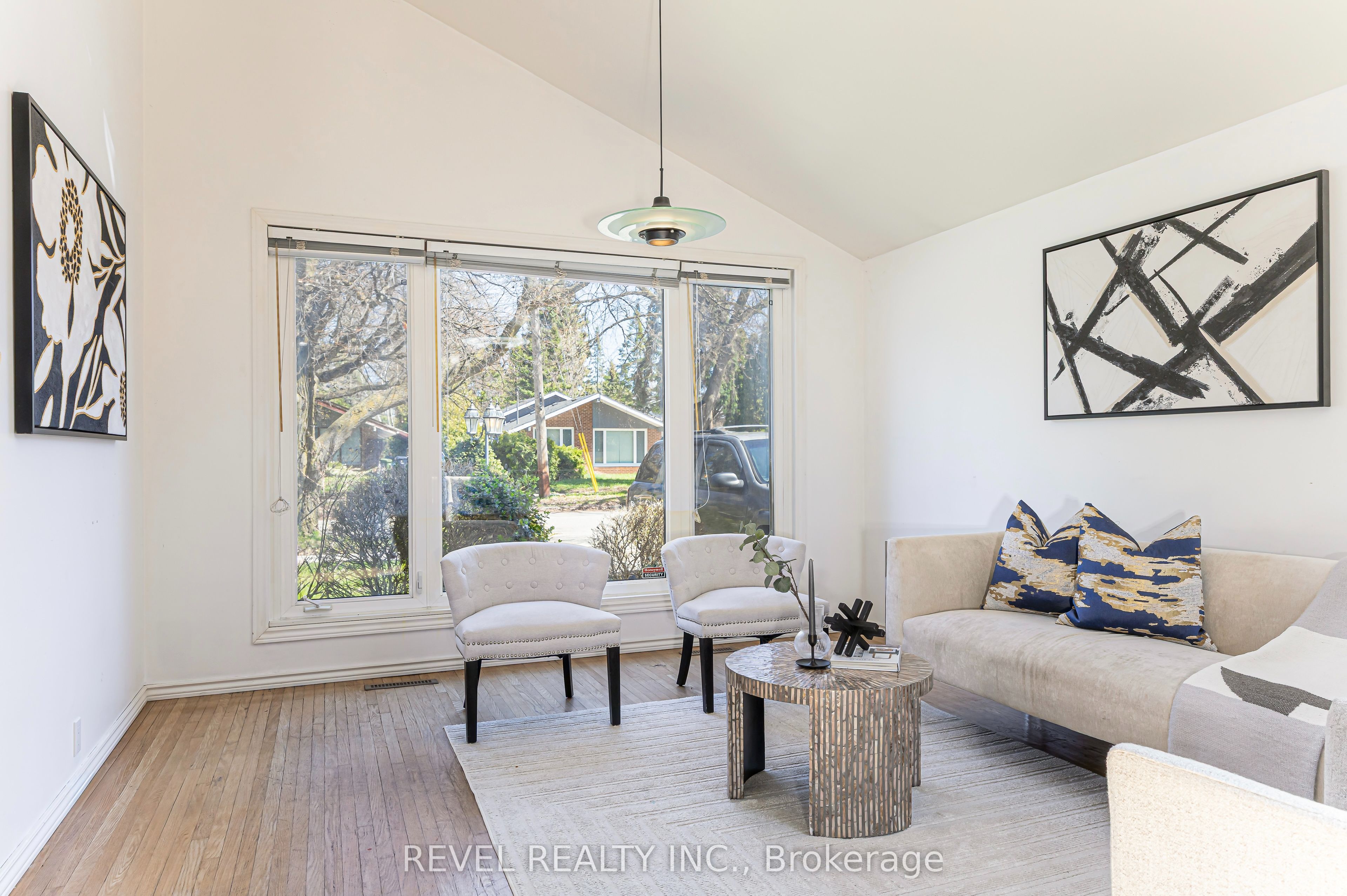 Additional image 3 of 4 Oakley Boulevard, Toronto, ON, M1P 3P2
