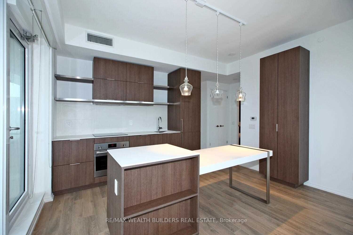 Additional image 2 of 4305-197 Yonge Street, Toronto, ON, M5B 1M4