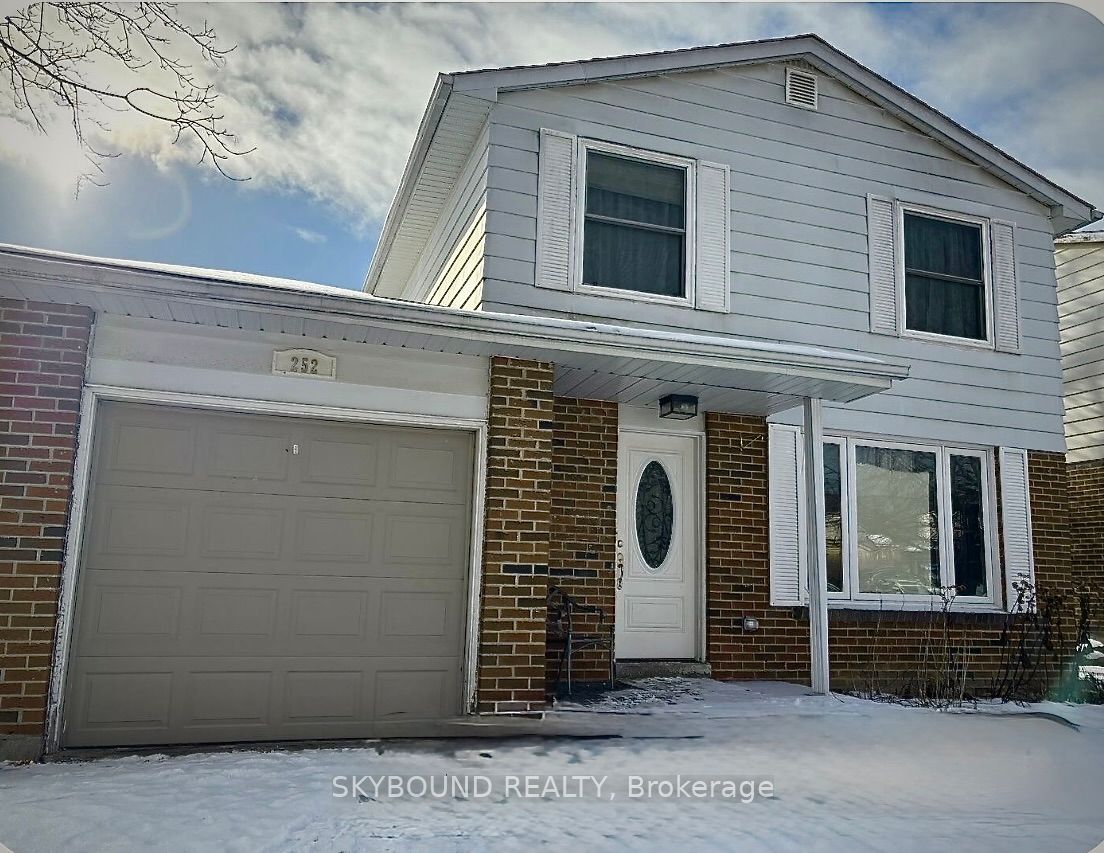 Room 3-252 William Roe Boulevard N, Newmarket, ON, L3Y 1B5