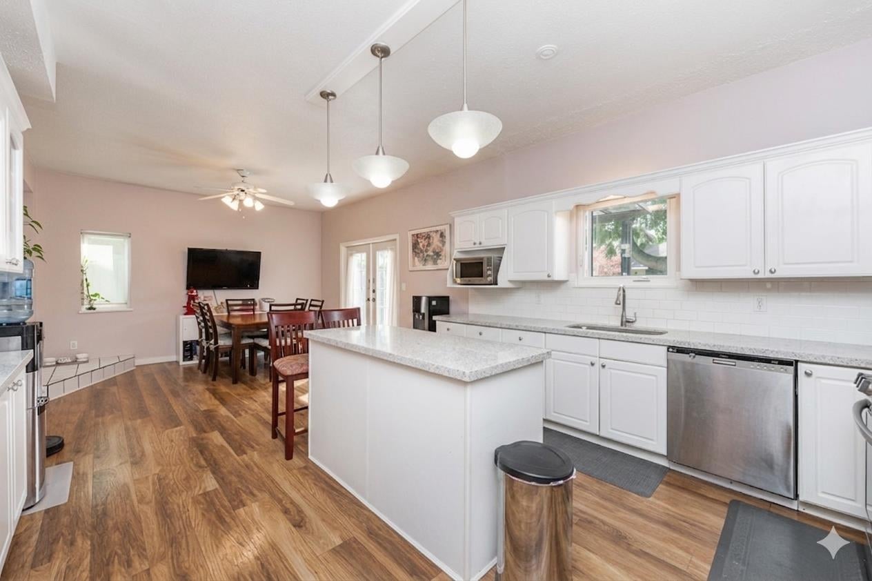 Additional image 6 of 1136 Lansdowne Drive, Coquitlam, BC, V3B 5R3
