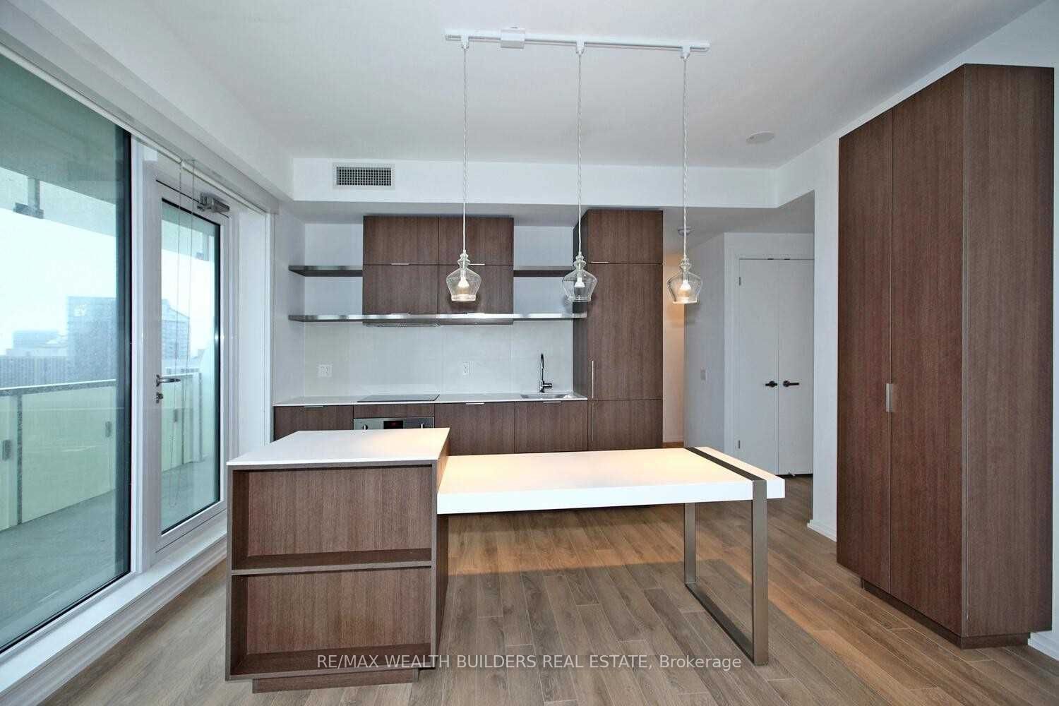 Additional image 4 of 4305-197 Yonge Street, Toronto, ON, M5B 1M4