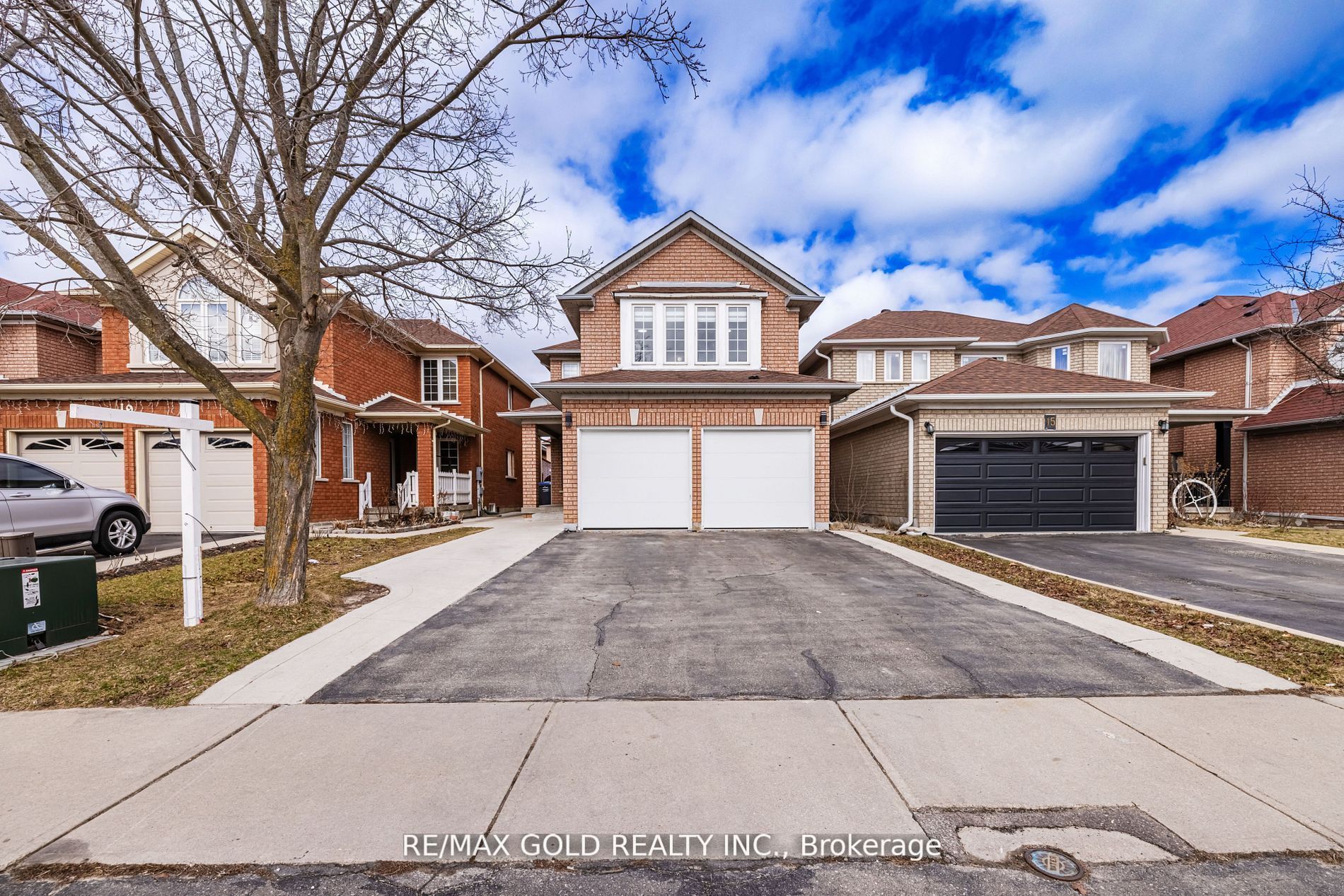 17 Dovesong Drive, Brampton, ON, L6R 1V9