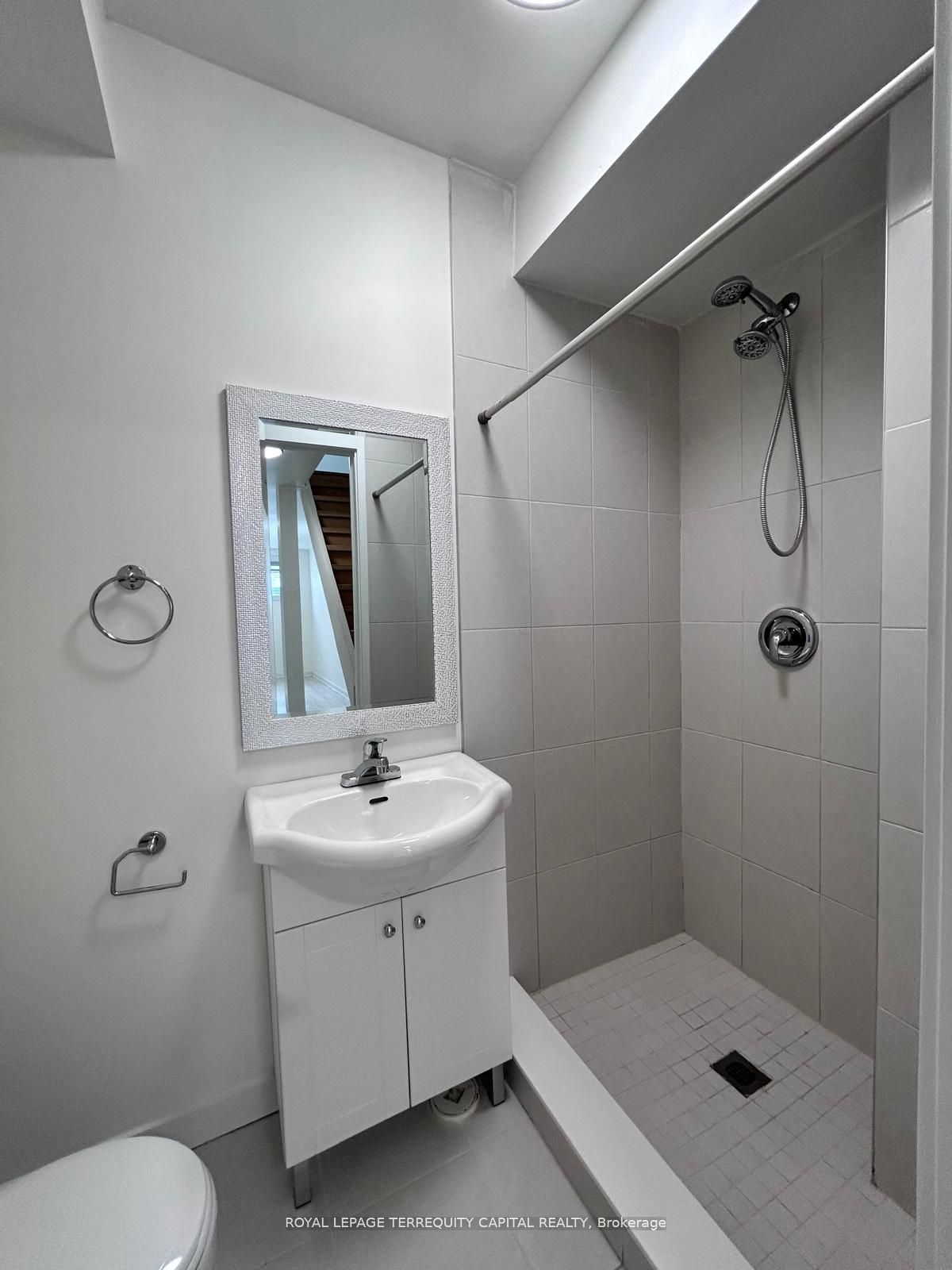 Additional image 5 of Lower-58 Wessenger Drive, Barrie, ON, L4N 8P8