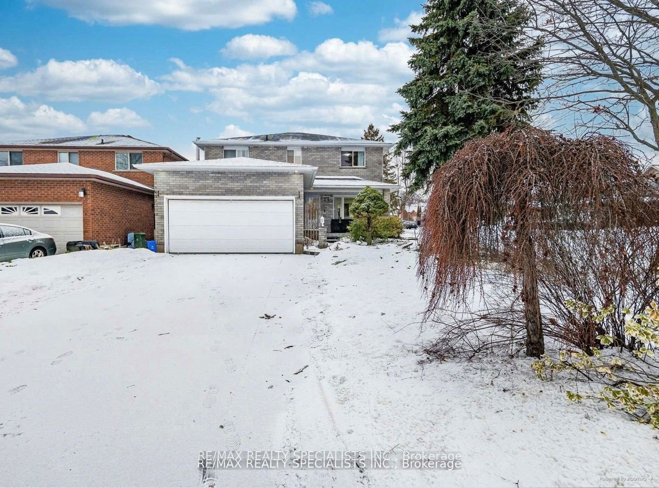 2 Robespierre Court, Hamilton, ON, L9B 2G6