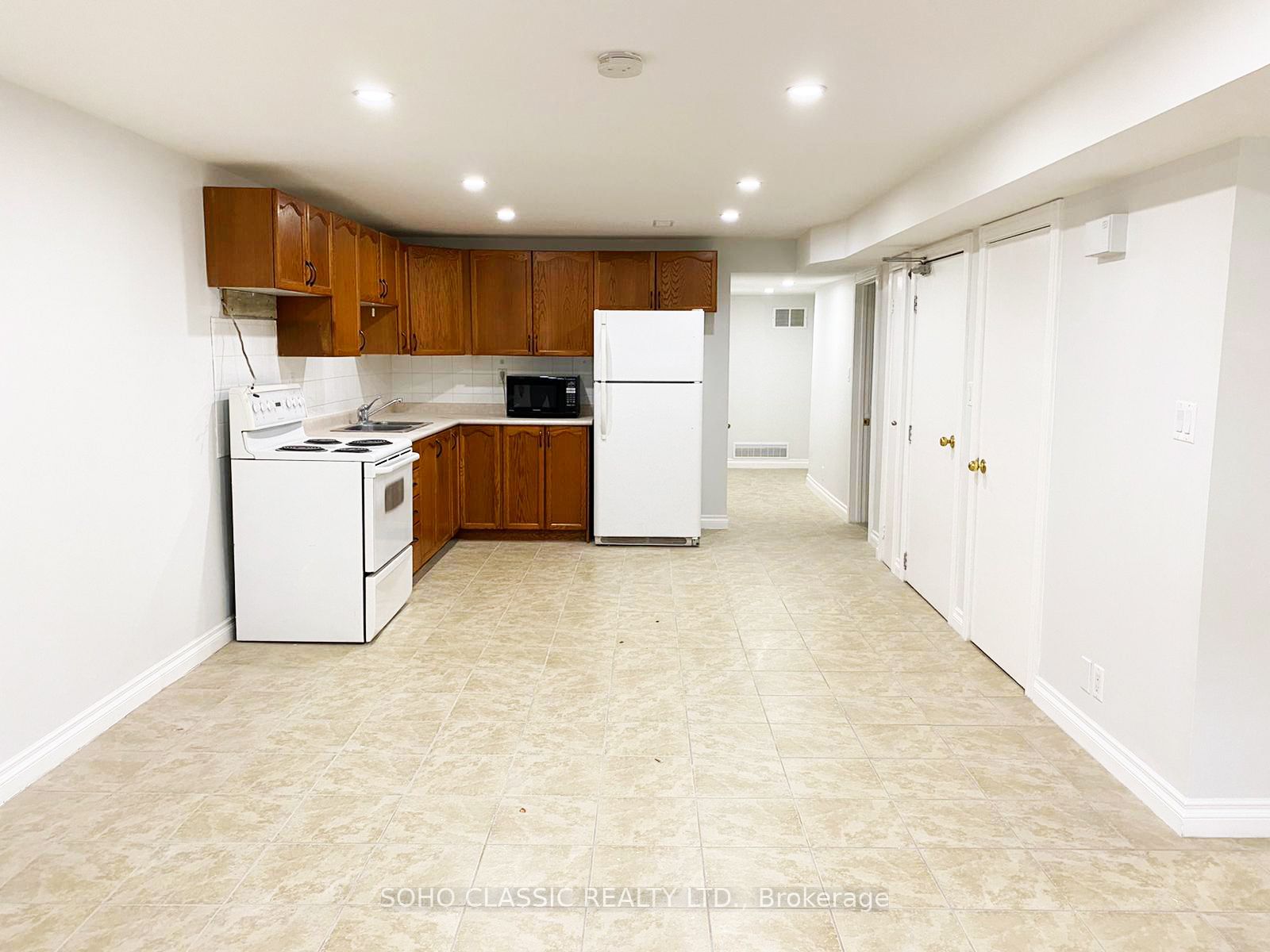 Additional image 4 of #2-71 Belfry Drive, Newmarket, ON, L3Y 3E9