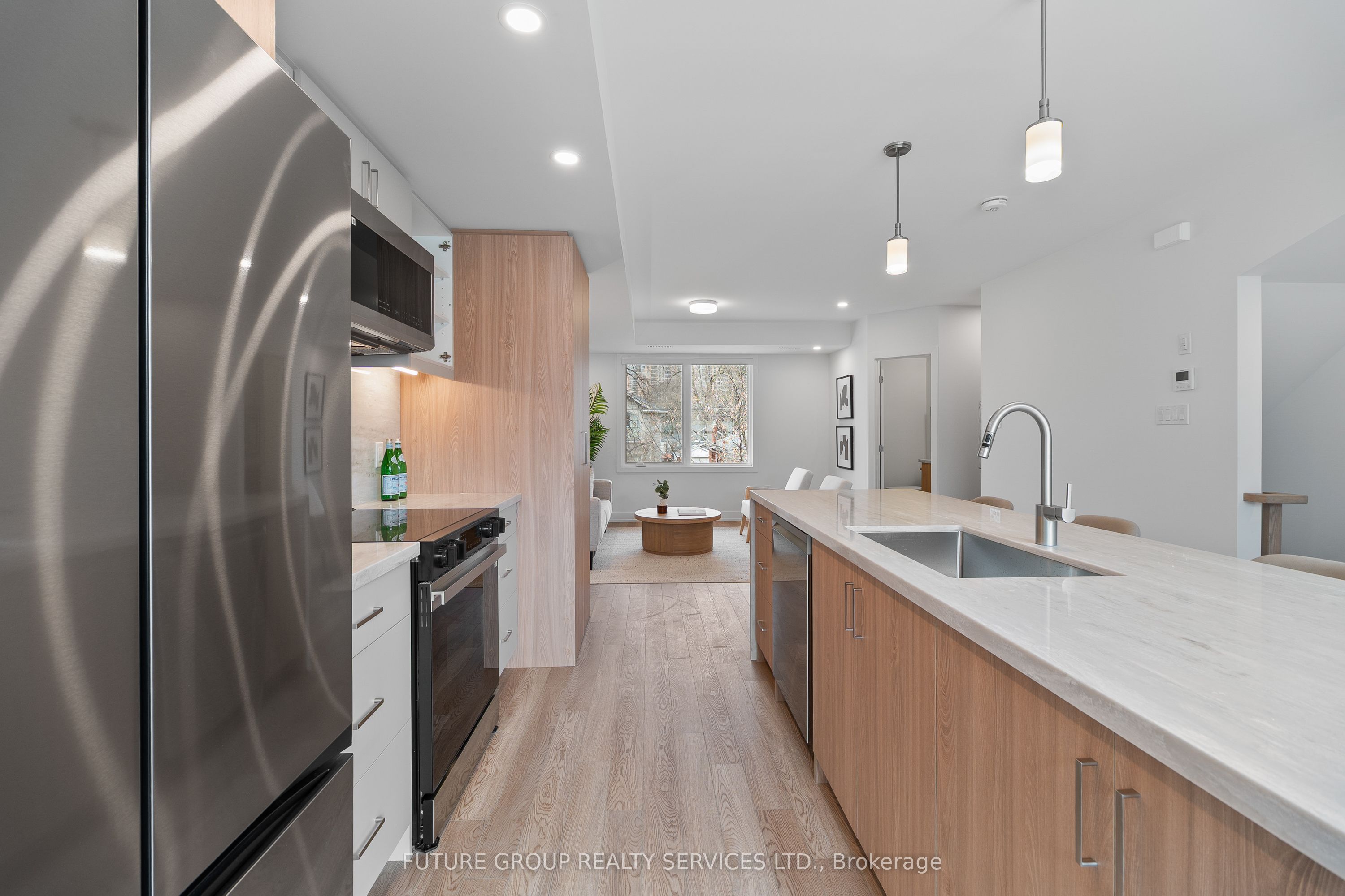 Additional image 6 of Unit 4-34 Poplar Avenue, Toronto, ON, M9B 3R4