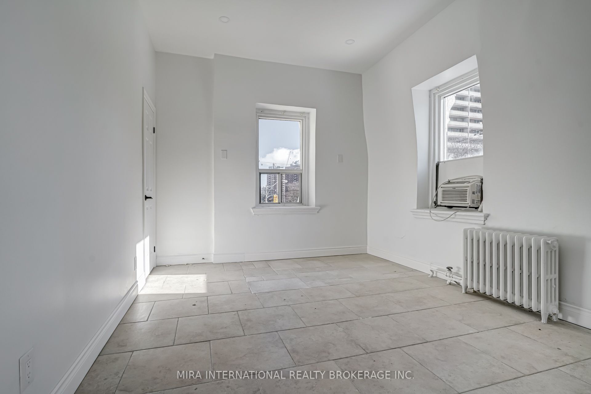 205-180 Sherbourne Street, Toronto, ON, M5A 2R7