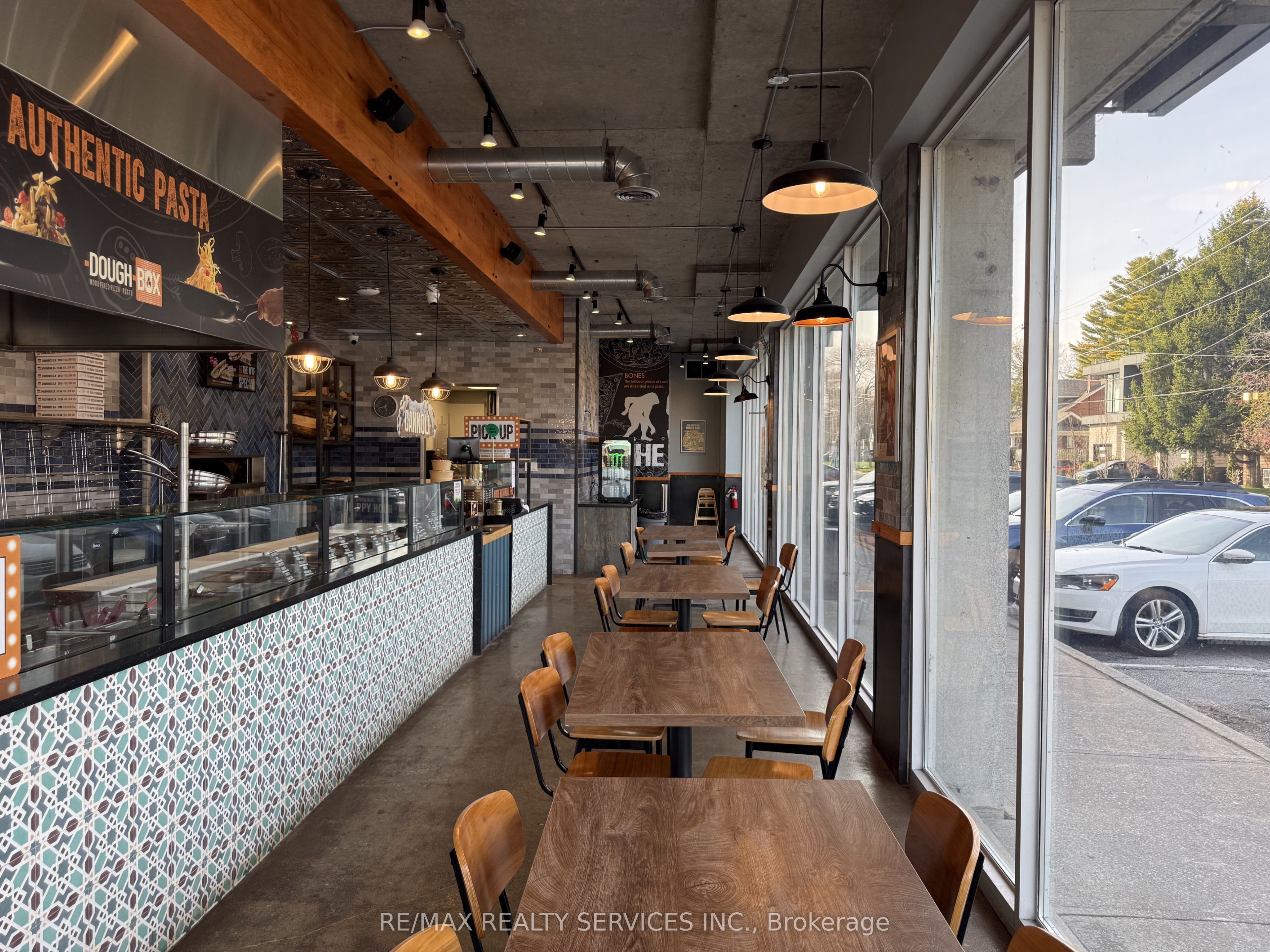Additional image 3 of 230 Lakeshore Road E, Mississauga, ON, L5G 1G7