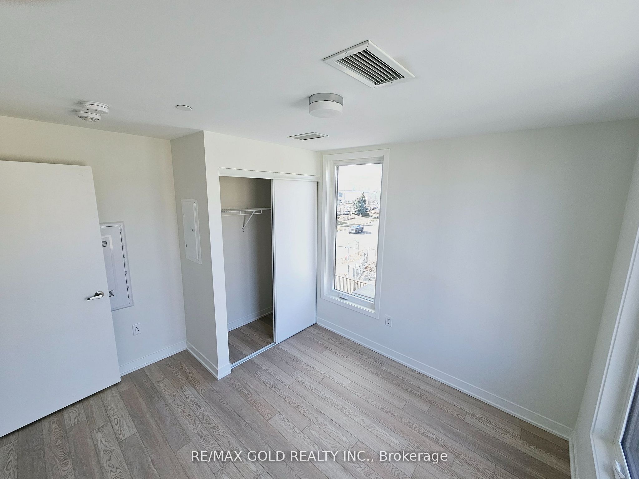 Additional image 6 of 411-3401 Ridgeway Drive, Mississauga, ON, L5L 0B9