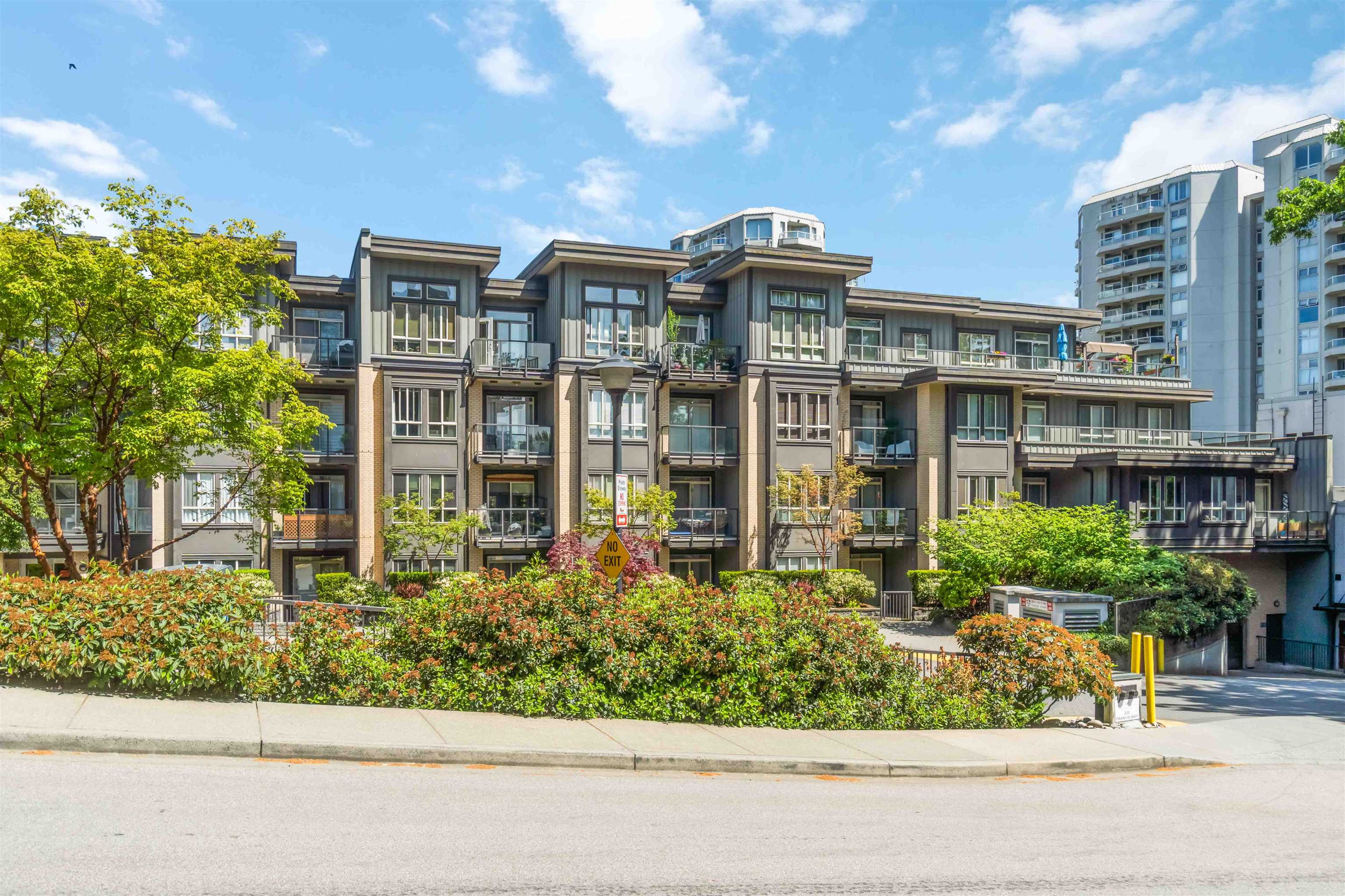 220-225 Francis Way, New Westminster, BC, V3L 0G1