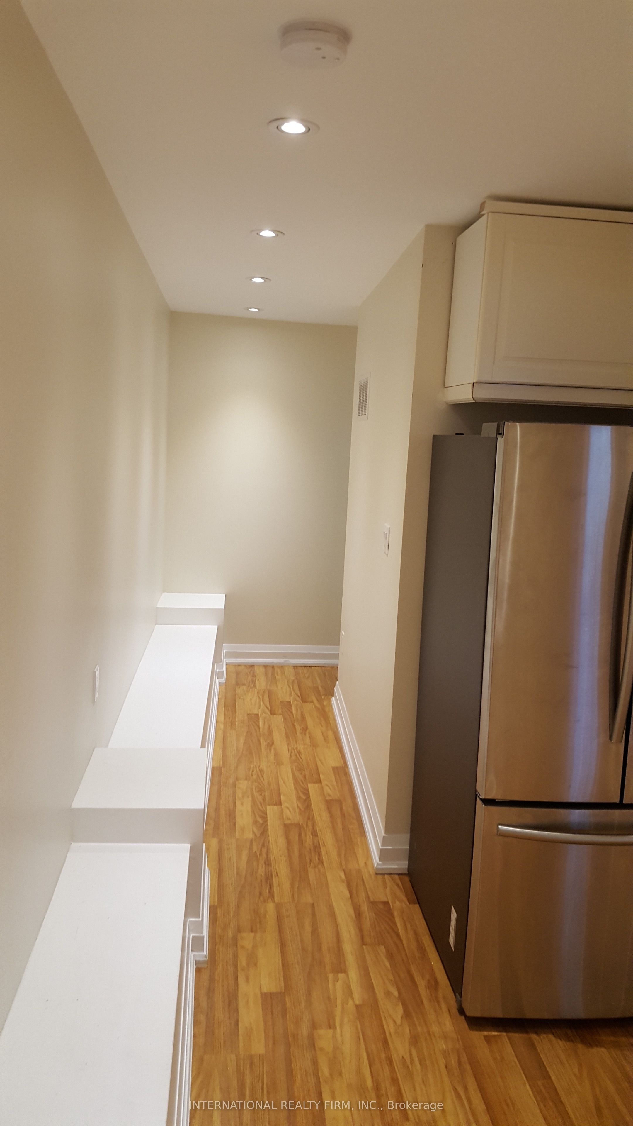 Additional image 5 of Lower-24 Duggan Avenue, Toronto, ON, M4V 1Y2