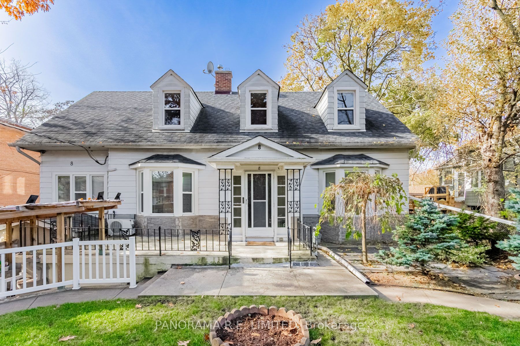 4-8 Thirty Third Street, Toronto, ON, M8W 3G8