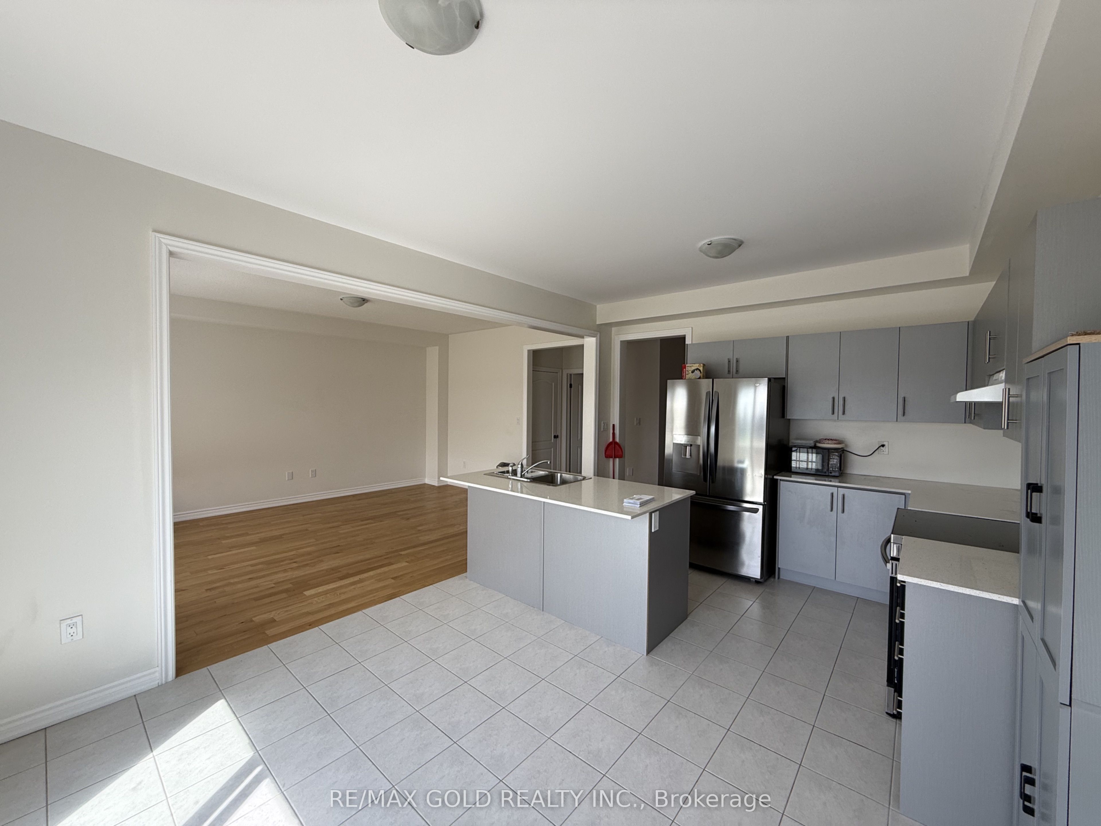 Additional image 3 of 11 Fenn Crescent, New Tecumseth, ON, L9R 0X1